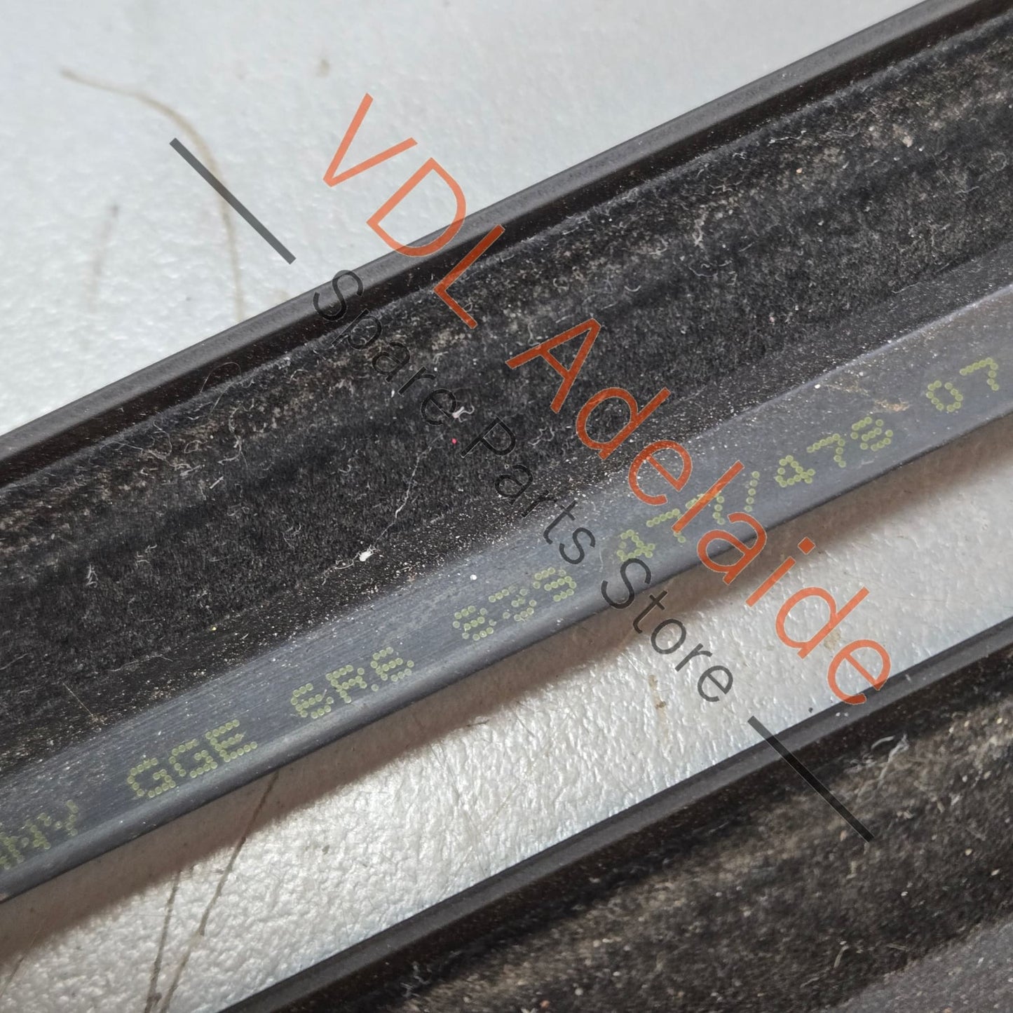 6R4837477 6R4837478 6R6839477 6R6839478 VW Polo MK5 Set of Exterior Window Aperture Seals Strip Mouldings Rubber 6R4837477 6R4837478 6R6839477 6R6839478