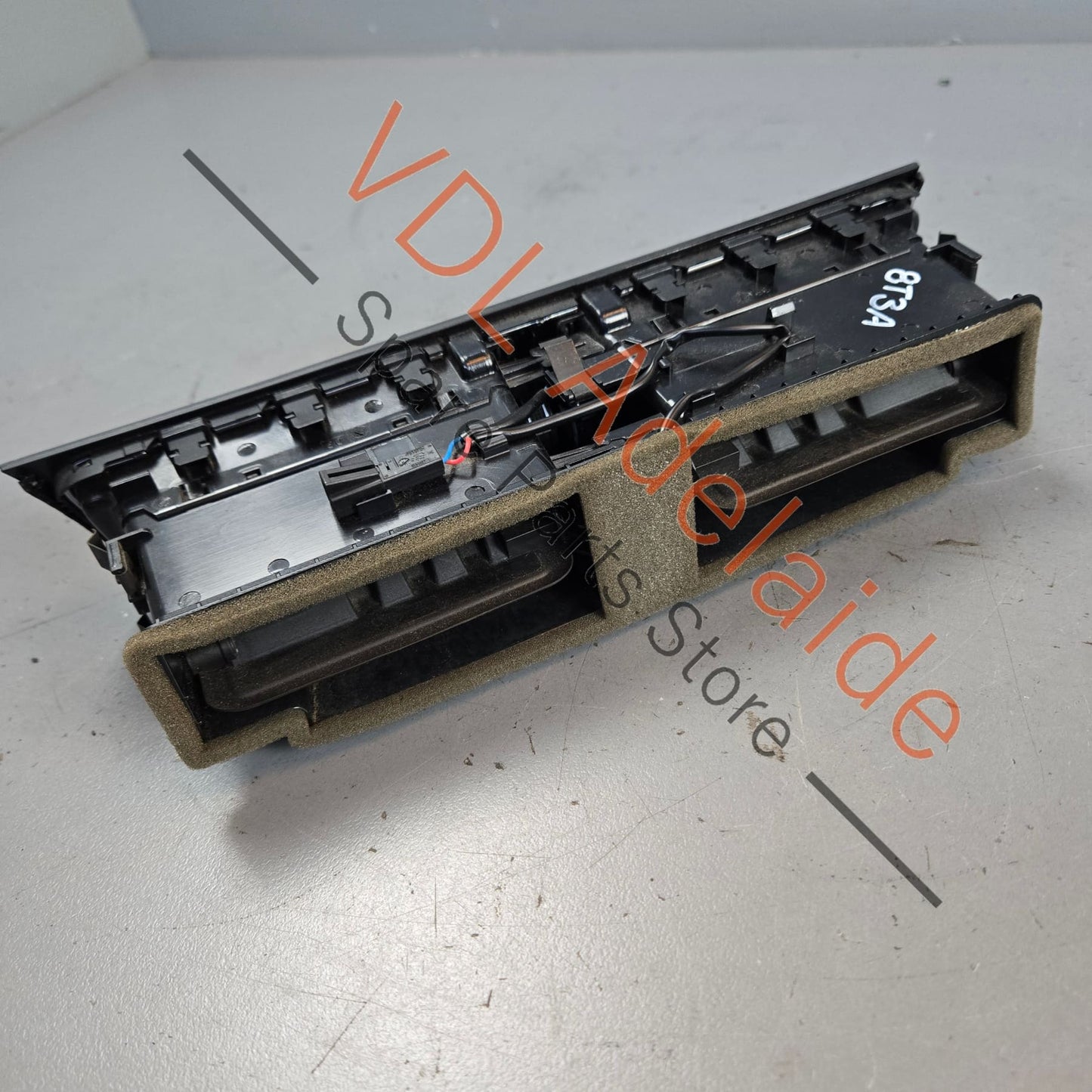 8T2820951E Audi RS5 Centre Dash Vent for AC Air Conditioning 8T2820951E
