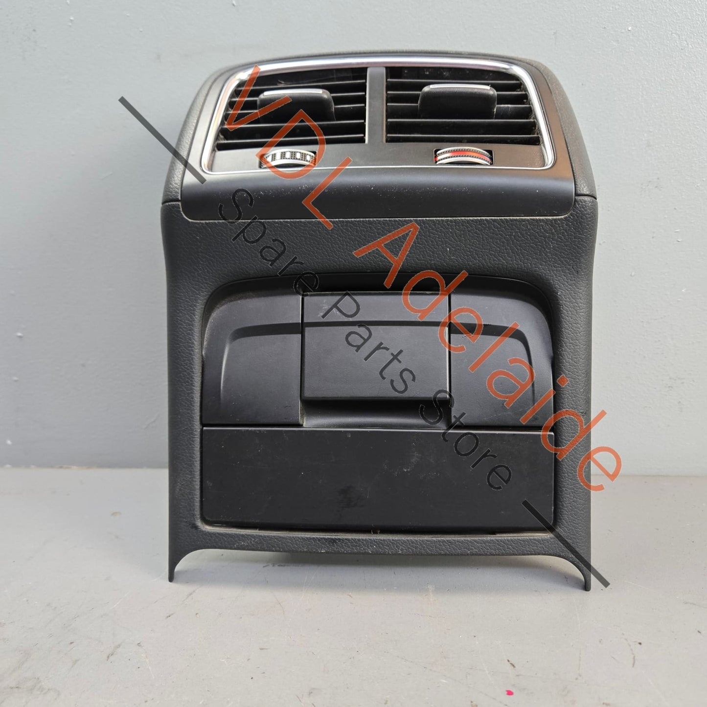 8K0864376 8K0819203J Audi RS5 Rear Passenger Dash Air AC Vent 8K0864376 8K0819203J