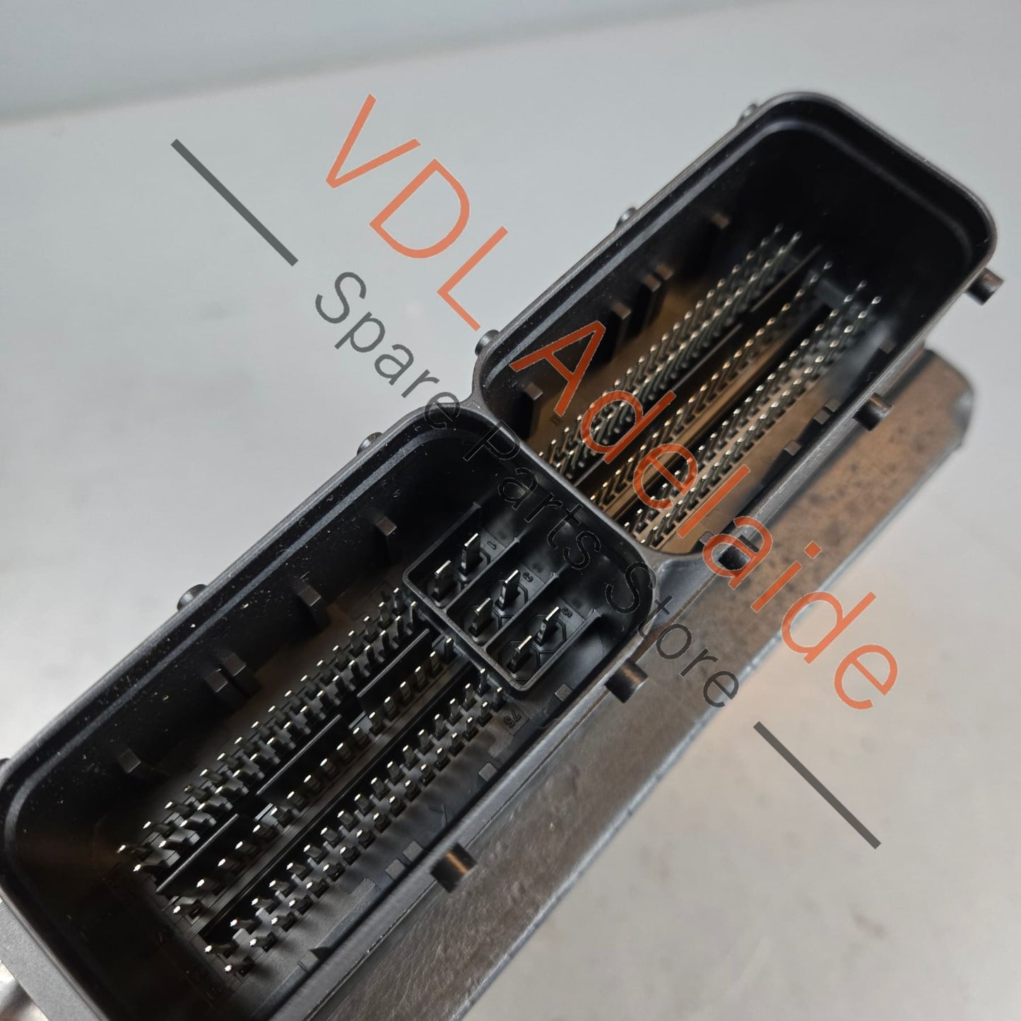 8T2907560E 8T2907560 Audi Rs5 Engine ECU Controller 8T2907560 8T2907560E CFSA 331kw V8 TSI MED17.1.1