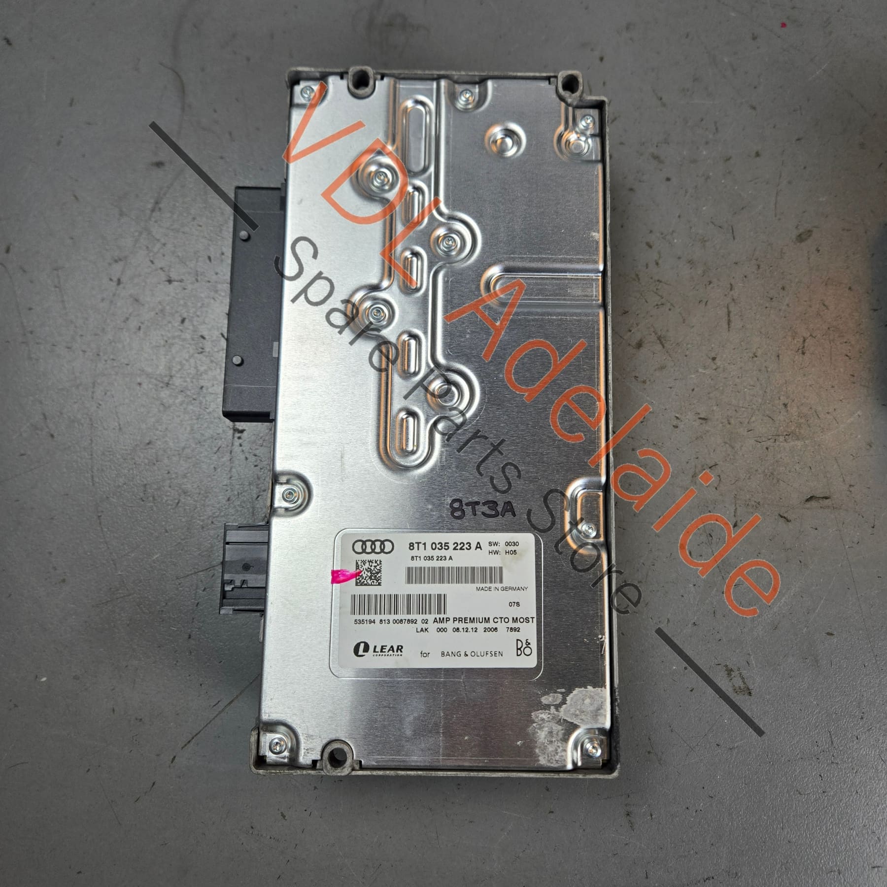 8T1035223A    Audi RS5 Audio Amplifier for Premium Sound 8T1035223A Bang & Olufsen B&O