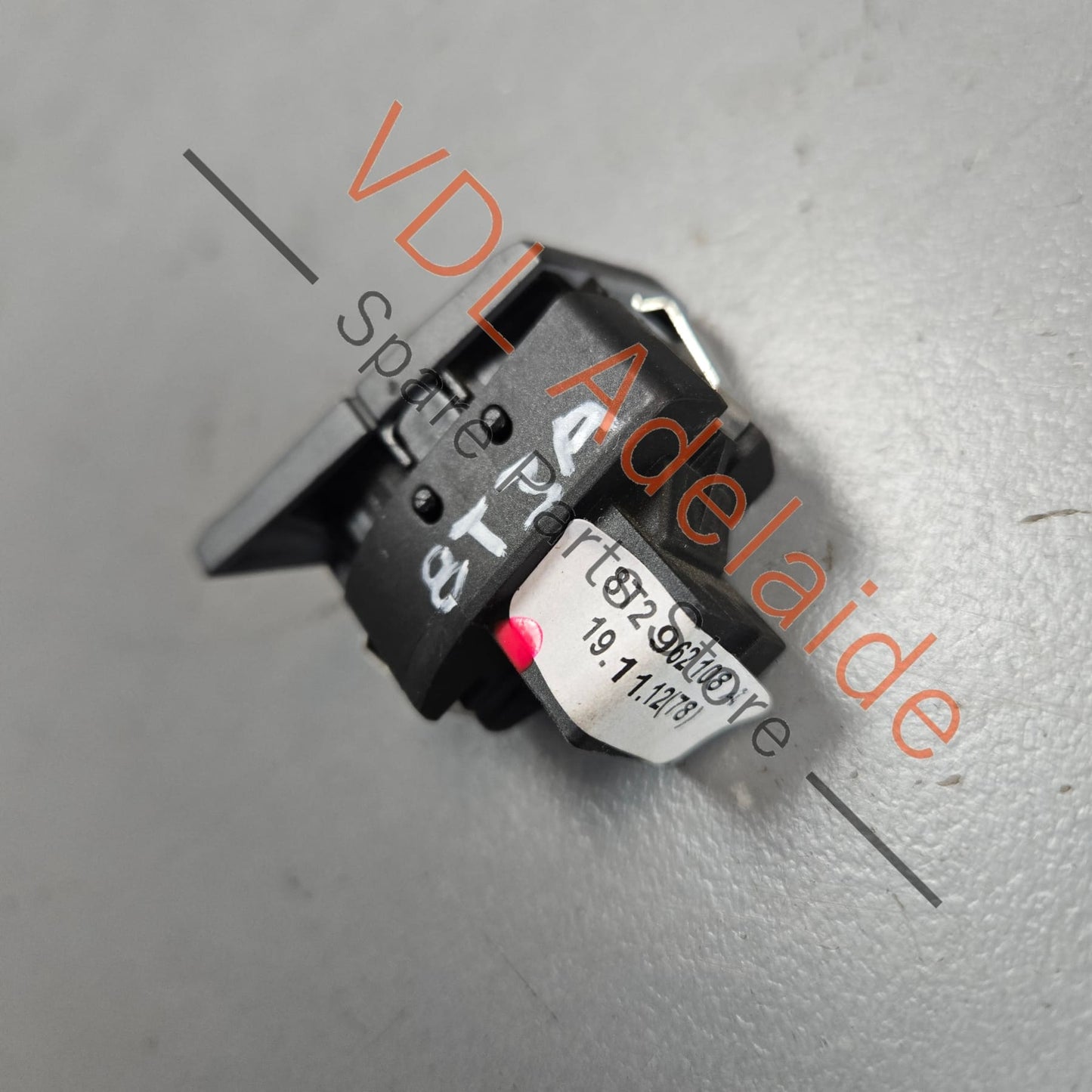 8T2962108A Audi RS5 Power Central Lock Unlock Locking Switch 8K0959565E