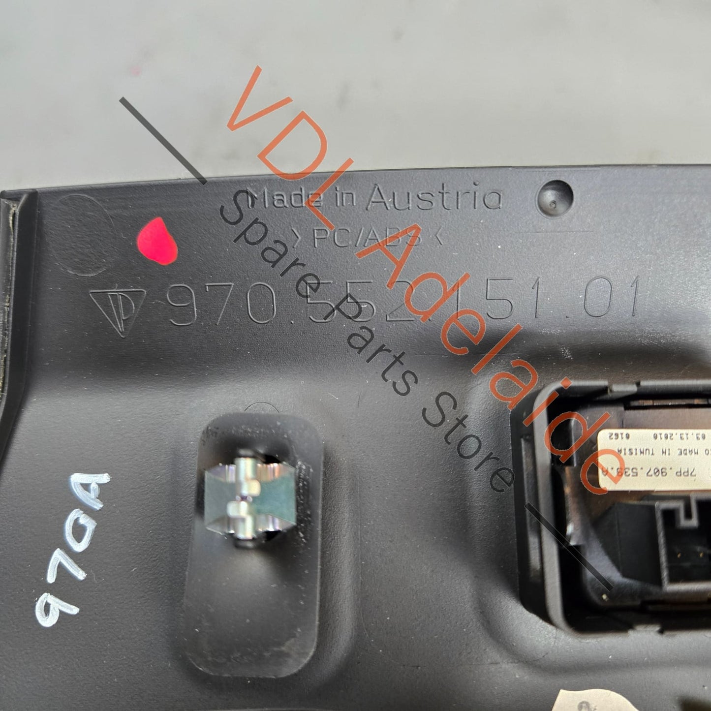 9P1919203EDAP 97064130102DAP Porsche Dashboard Clock Crono 9P1919203E DAP 97064130102 DAP **DISCOUNTED STOCK**