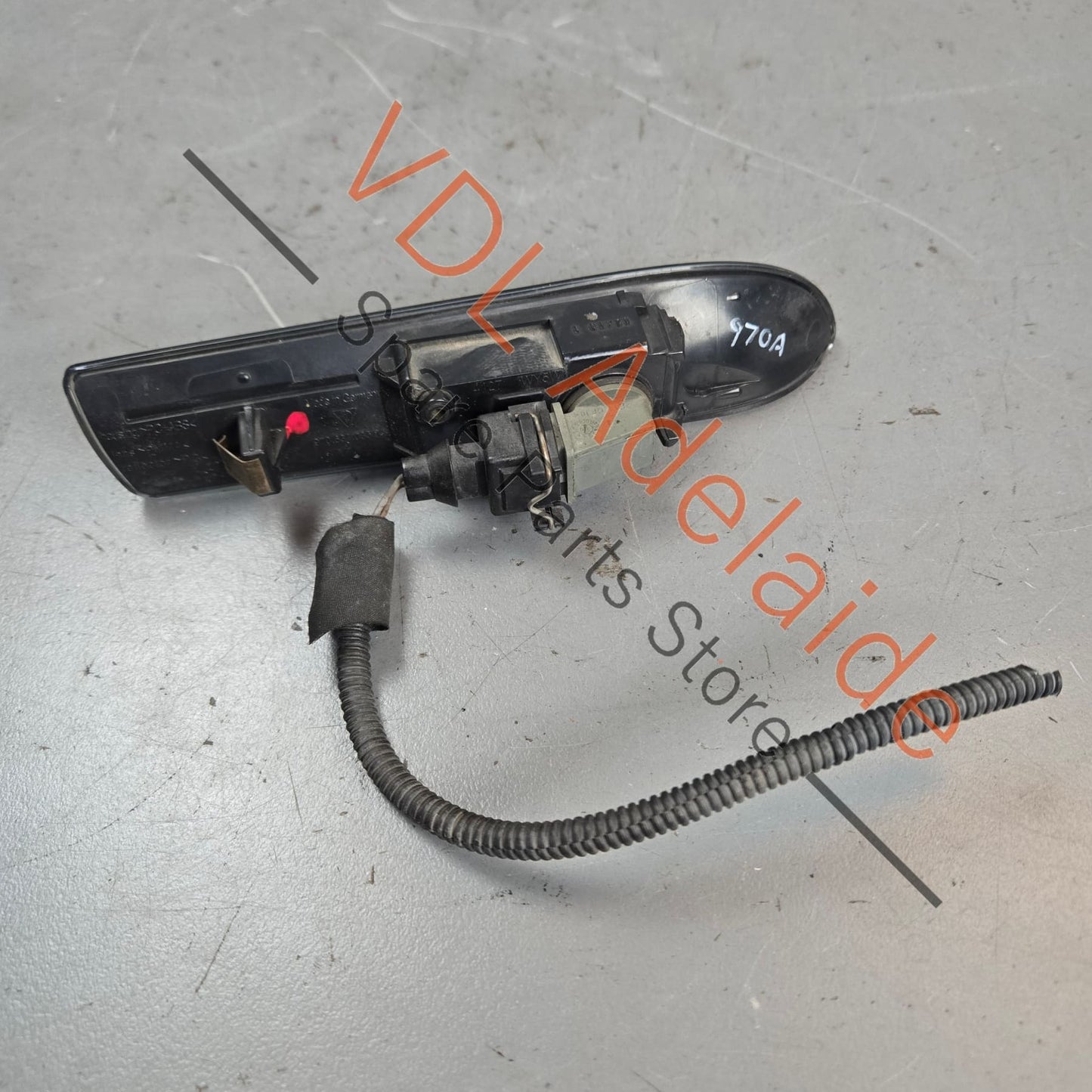 97063103301 97063103302 Porsche Panamera 970 Turn Signal Blinker Flasher Left Side 97063103302