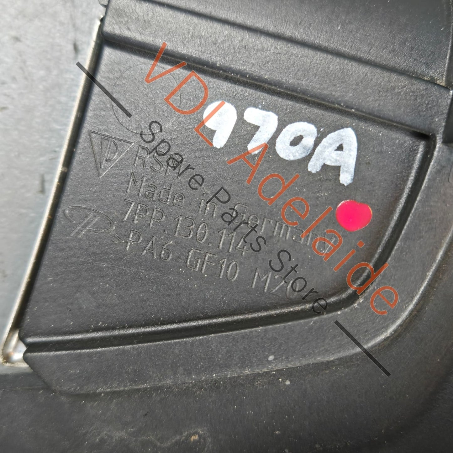 7PP130114 Porsche 4.8 V8 Engine Cover Front Trim with Badge Direct Injection 7PP130114