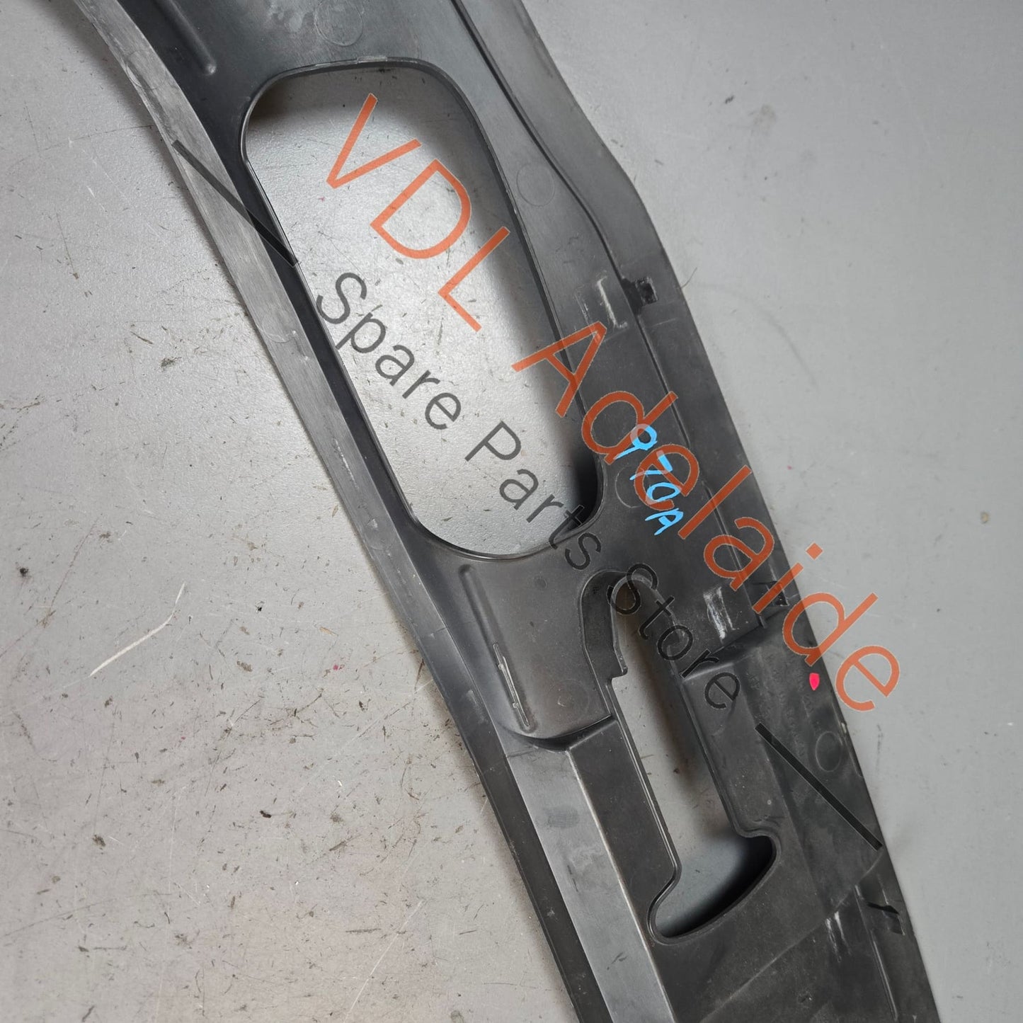 97050481100 970504811011 Porsche Panamera 970 Engine Bay Plastic Trim 97050481101 1E0