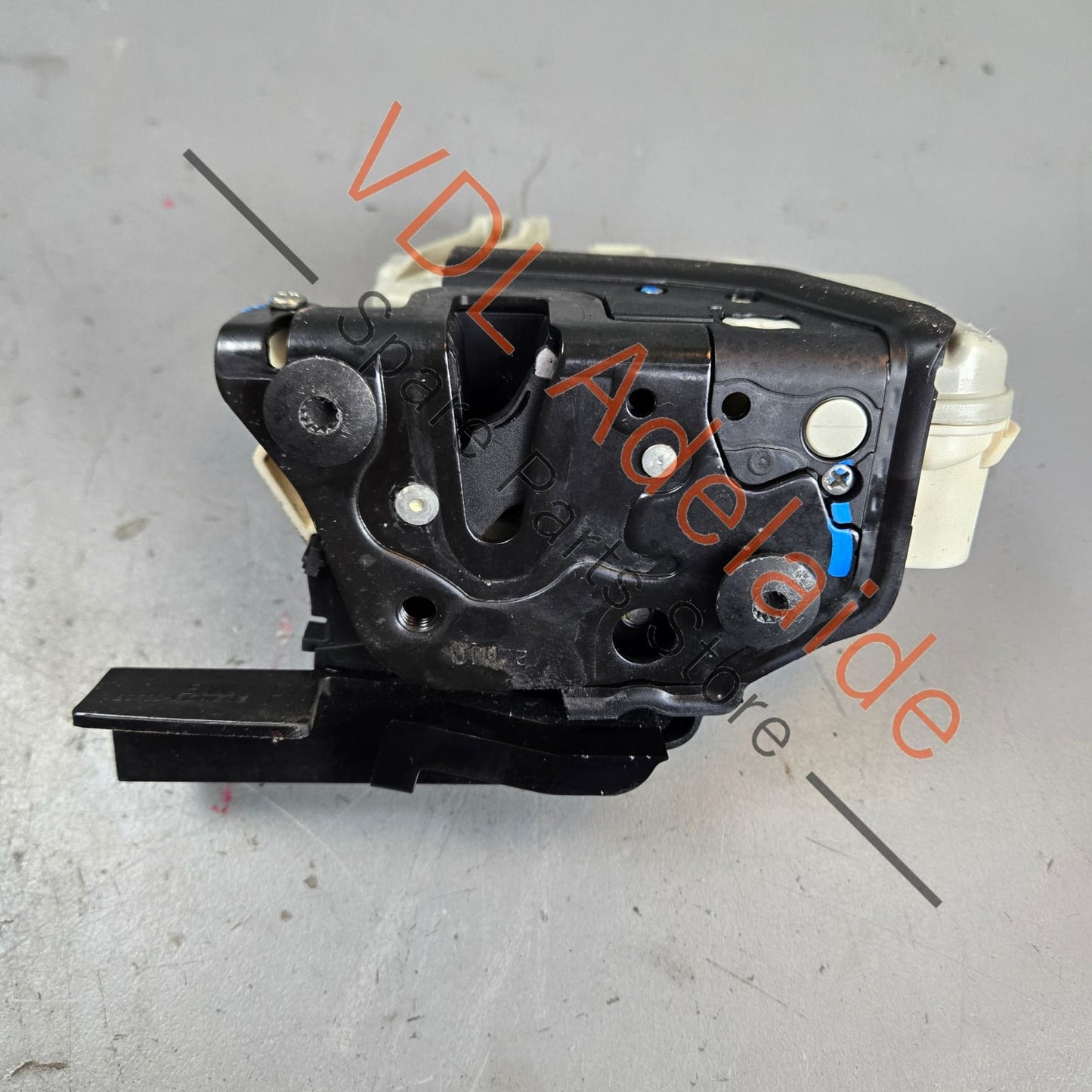 8J2837016A 9A783741601 Porsche Panamera 970 Right Front Door Lock 9A783741601 8J2837016A