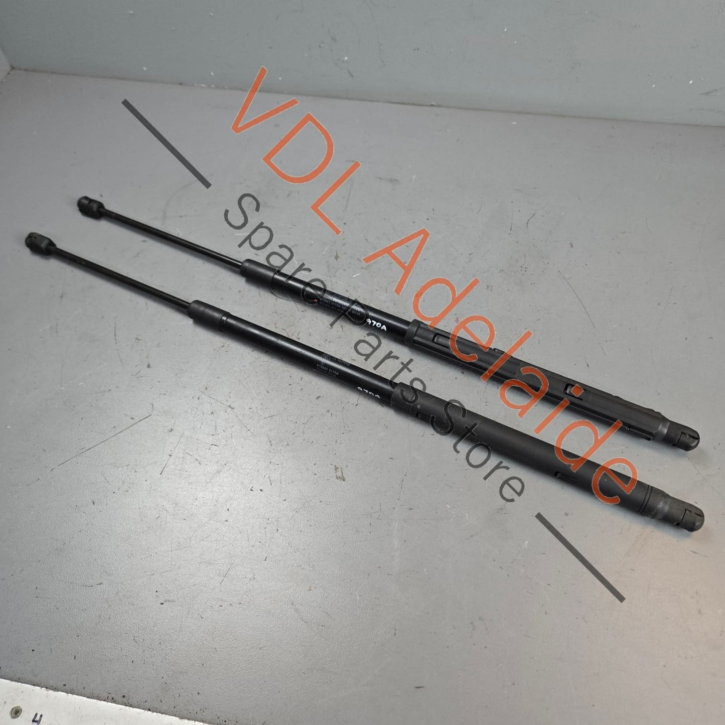 97051157100 97051157200 Porsche Panamera 970 Bonnet Gas Strut Set L&R 97051157100 97051157200