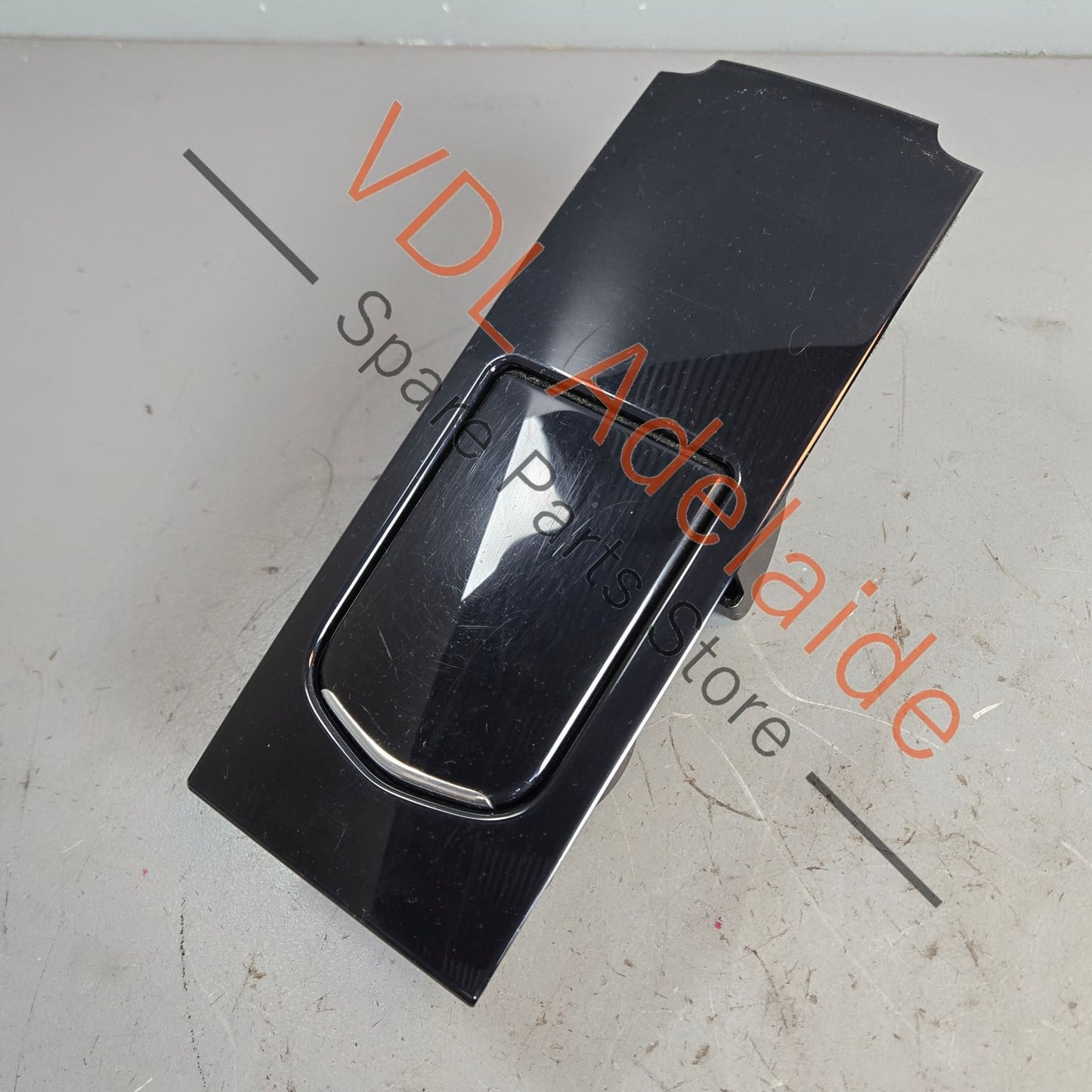 97055345100A61 Porsche Panamera 970 Rear Seat Storage Drinks Compartment 97055345100 A61 Piano Black