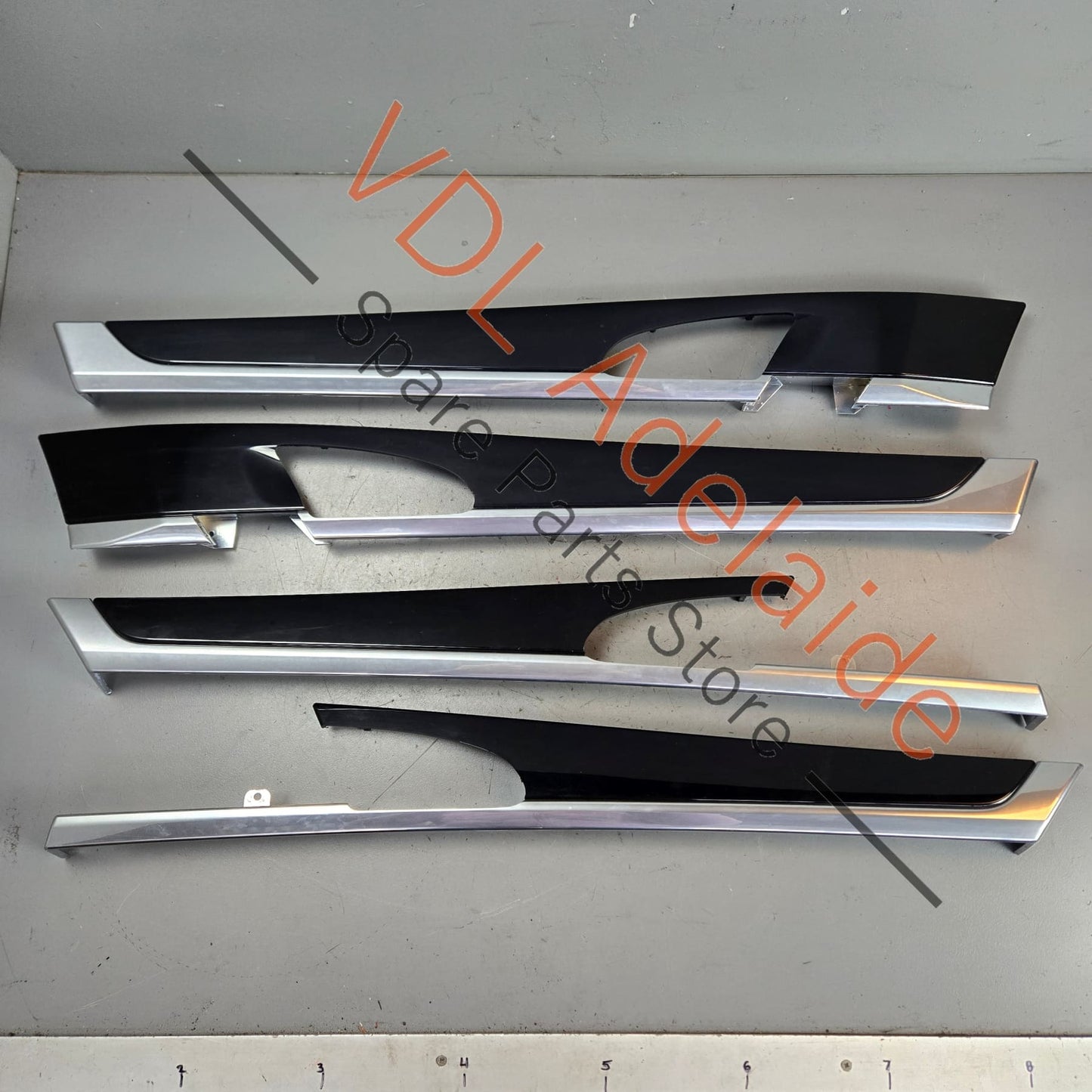 97055538100A61 97055538200A61 97055538300A61 97055538400A61 Porsche Panamera 970 Set of Gloss Black Door Trim Inserts