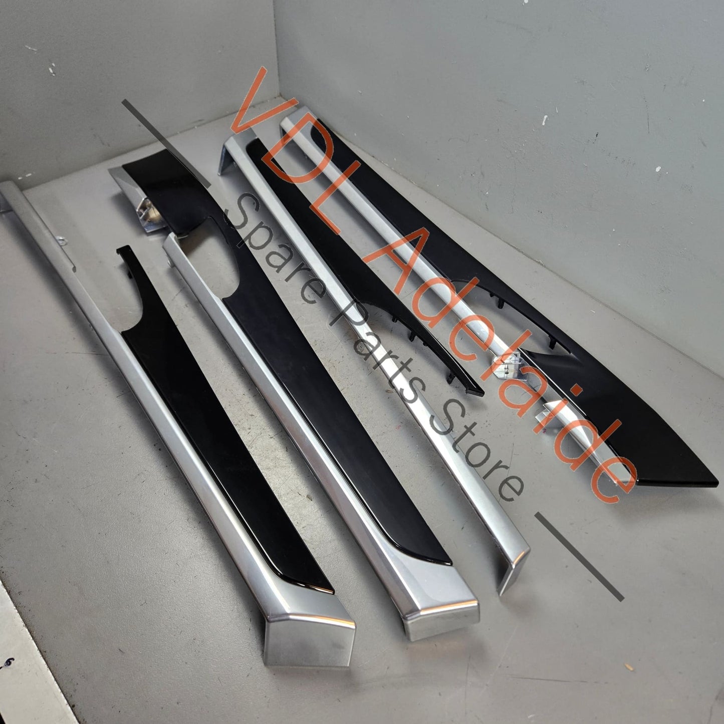 97055538100A61 97055538200A61 97055538300A61 97055538400A61 Porsche Panamera 970 Set of Gloss Black Door Trim Inserts