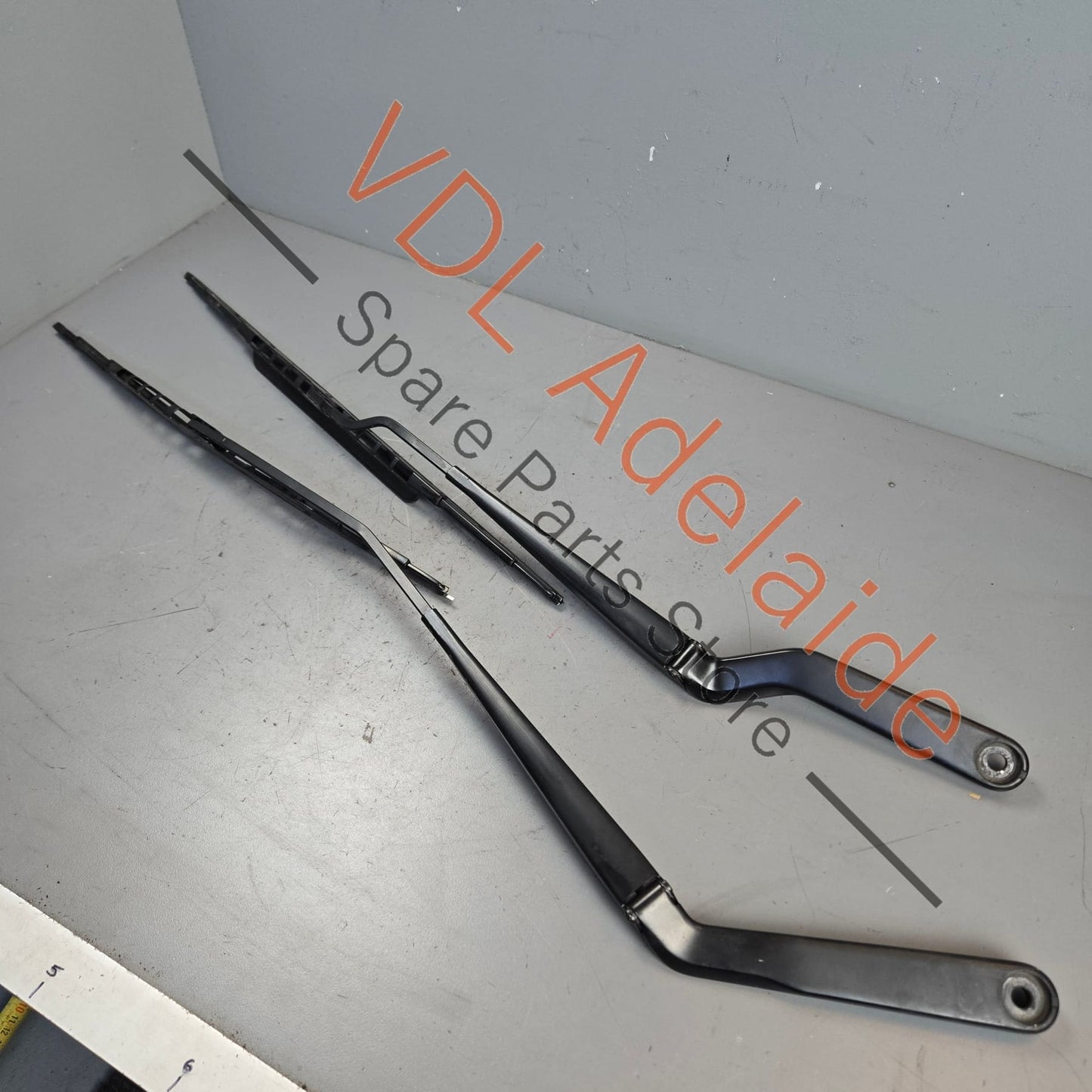 97062802801 97062803001 Porsche Panamera 970 Windscreen Wiper Arm Set 97062802801 97062803001