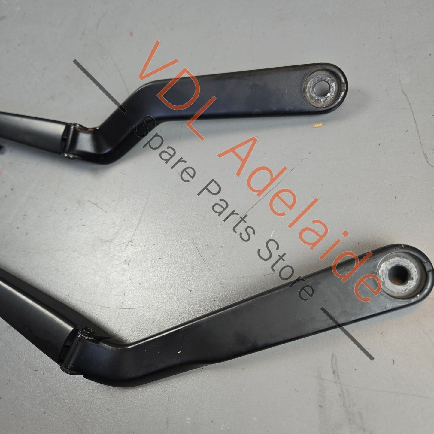 97062802801 97062803001 Porsche Panamera 970 Windscreen Wiper Arm Set 97062802801 97062803001