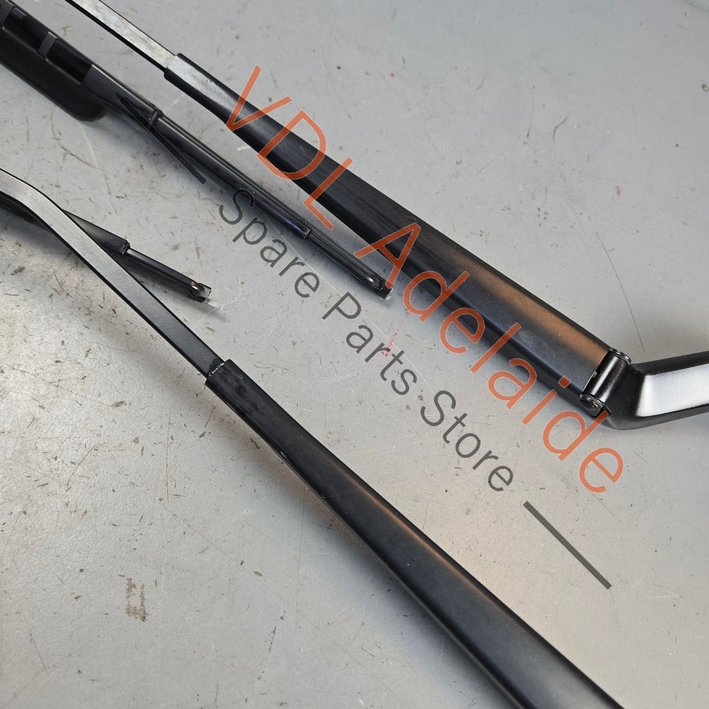 97062802801 97062803001 Porsche Panamera 970 Windscreen Wiper Arm Set 97062802801 97062803001