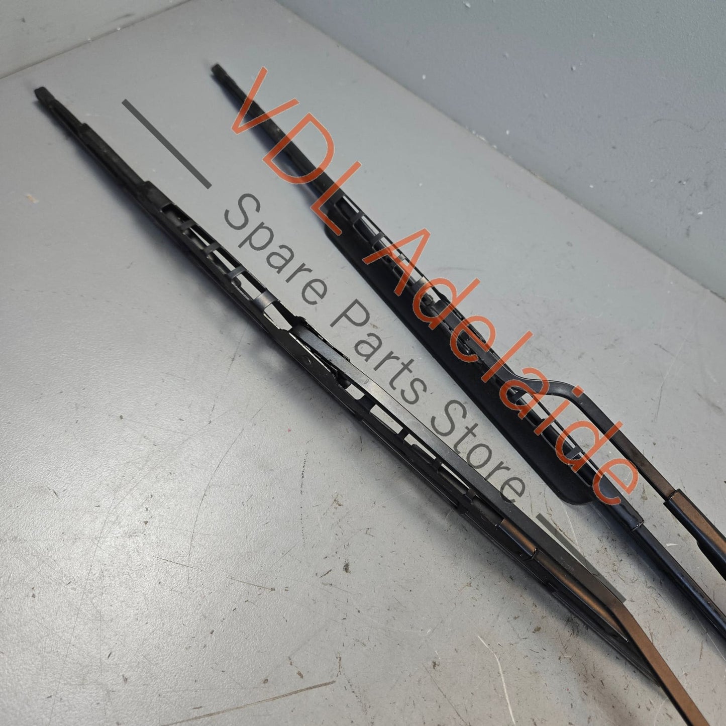 97062802801 97062803001 Porsche Panamera 970 Windscreen Wiper Arm Set 97062802801 97062803001