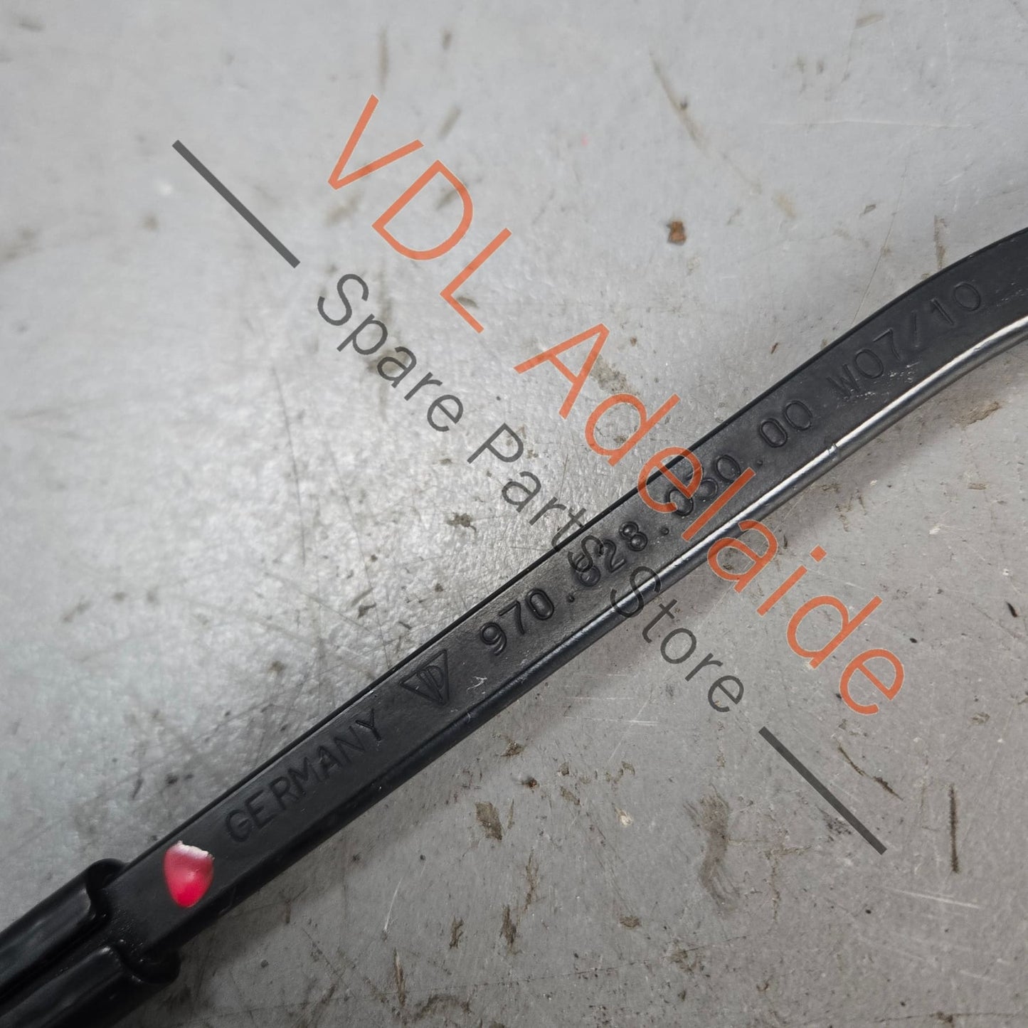 97062802801 97062803001 Porsche Panamera 970 Windscreen Wiper Arm Set 97062802801 97062803001