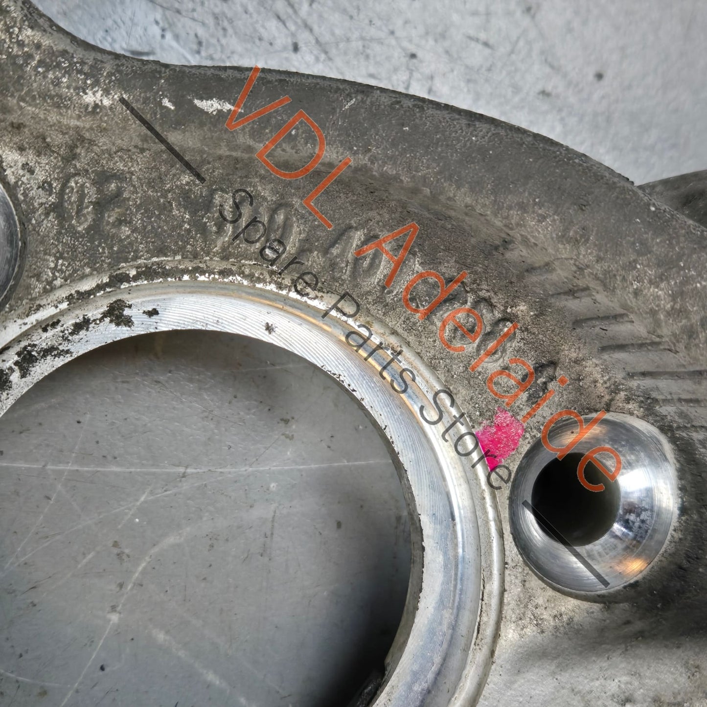 5Q0407258 5Q0407254 VW Golf R MK7 7.5 Front Right Wheel Bearing Housing 85mm 5Q0407258A 5Q0407254A