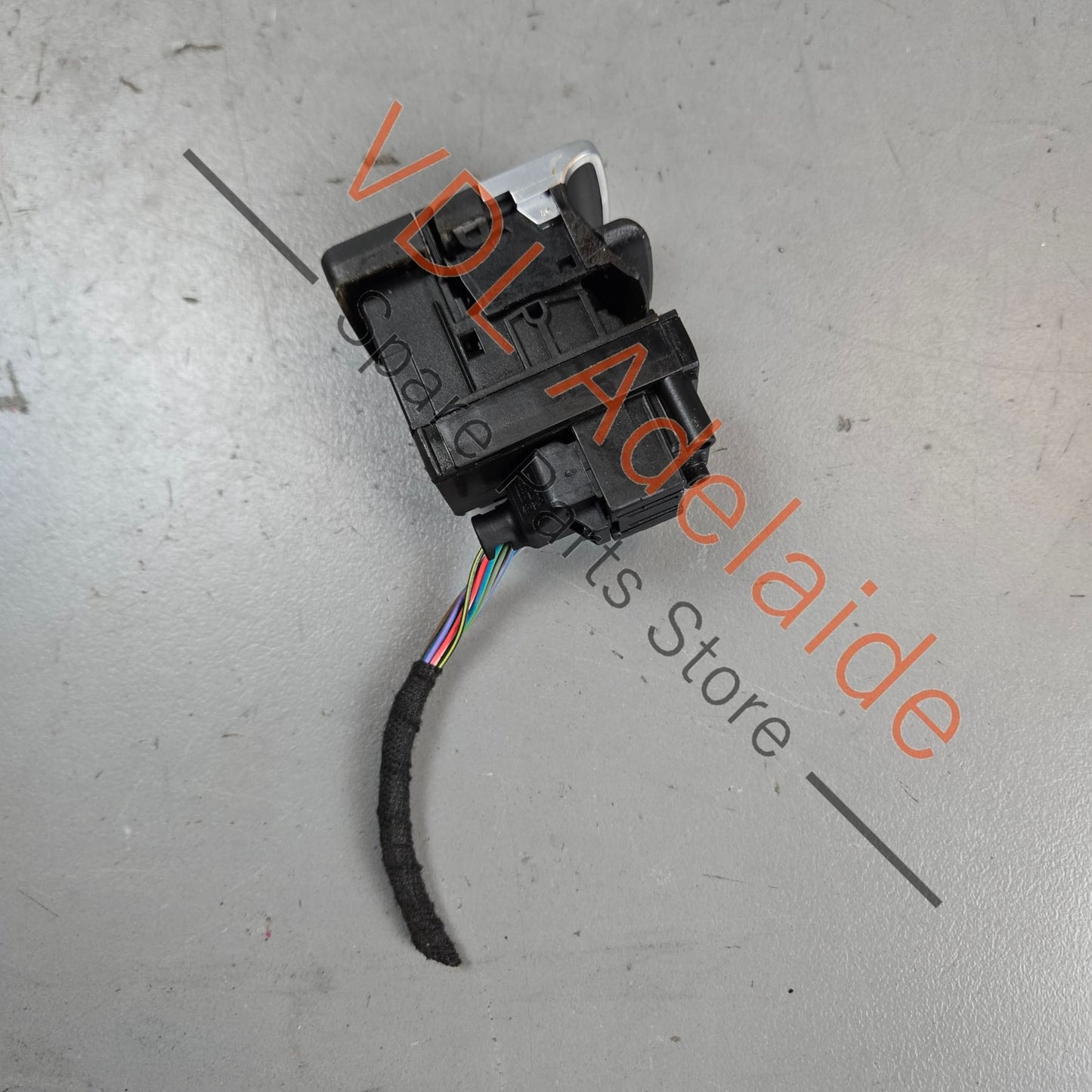 5G0927225D VW Golf MK7 7.5 EPB Park Brake Switch Centre Console 5G0927225D