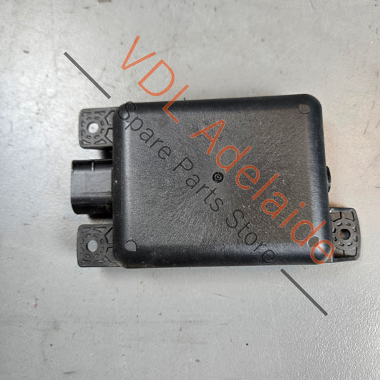5Q0907686B    VW Audi Blind Spot Radar Rear Right Master 5Q0907686B