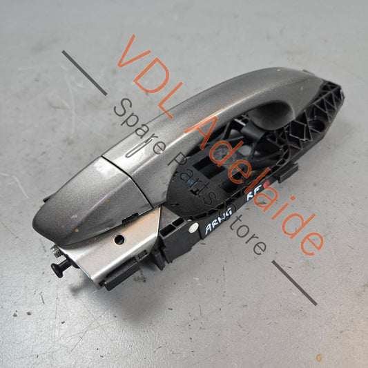 5G0837206Q    VW Golf R MK7 7.5 Kessy Exterior Door Handle Front Right Keyless Entry 5G0837206Q Limestone Grey