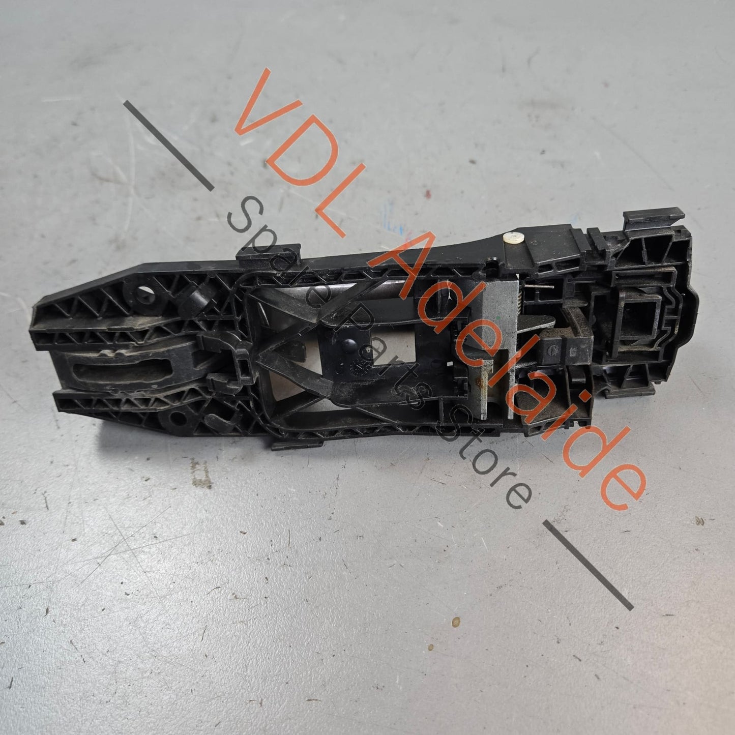 5G0837206N VW Golf R MK7 7.5 Exterior Door Handle Right 5G0837206N Limestone Grey