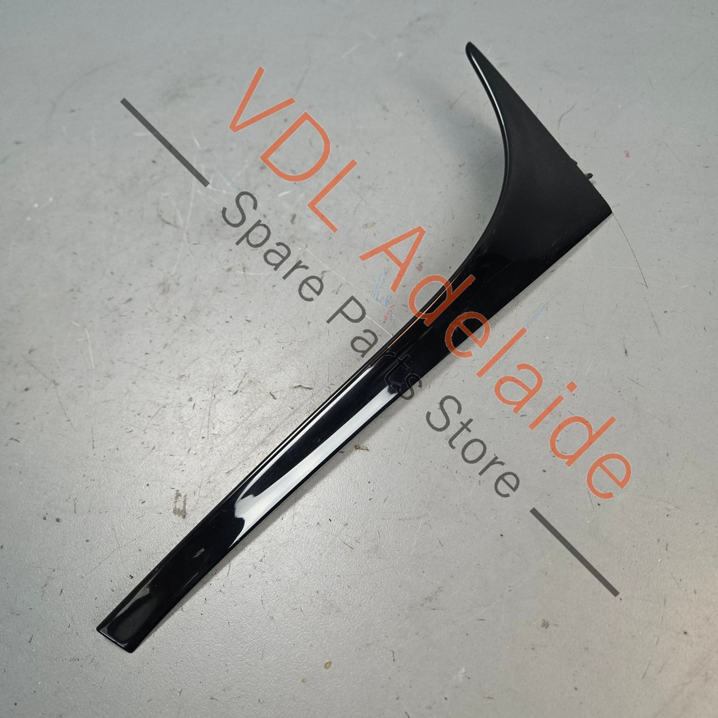 5G6805946C VW Golf MK7 7.5 Gti R Right Rear Window Spoiler Trim Molding 5G6805946C 041