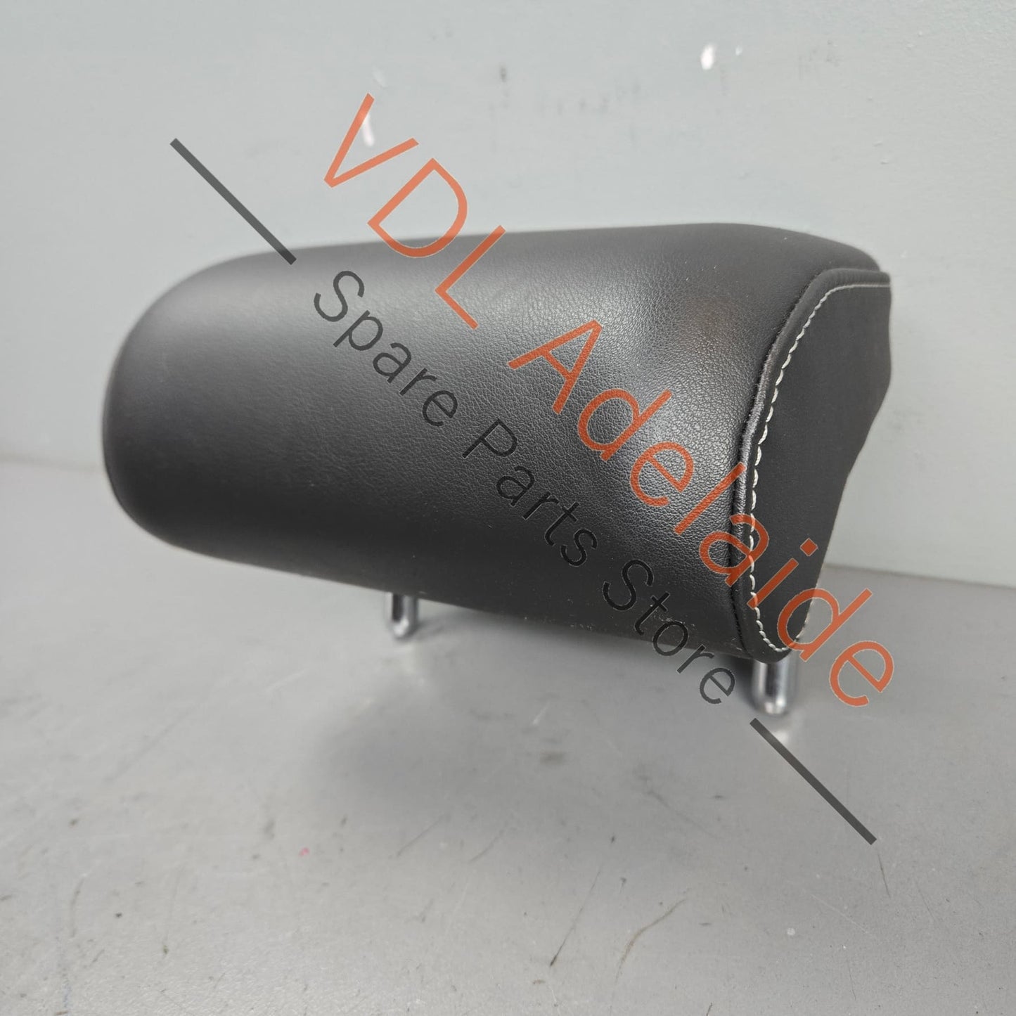 5G0885902TDYF 5G0885902T VW Golf R MK7 Rear Middle Centre Headrest 5G0885902T DYF