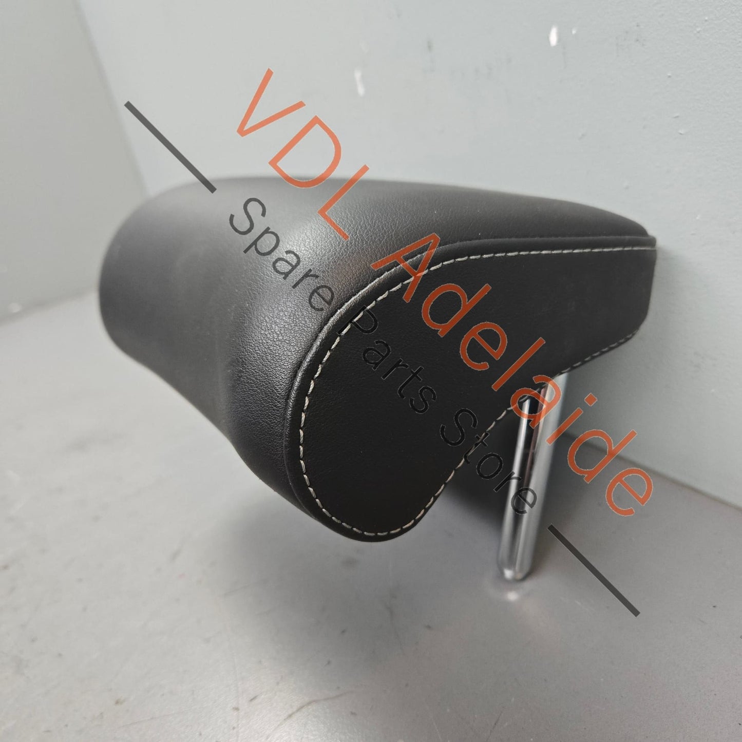 5G0885902TDYF 5G0885902T VW Golf R MK7 Rear Middle Centre Headrest 5G0885902T DYF