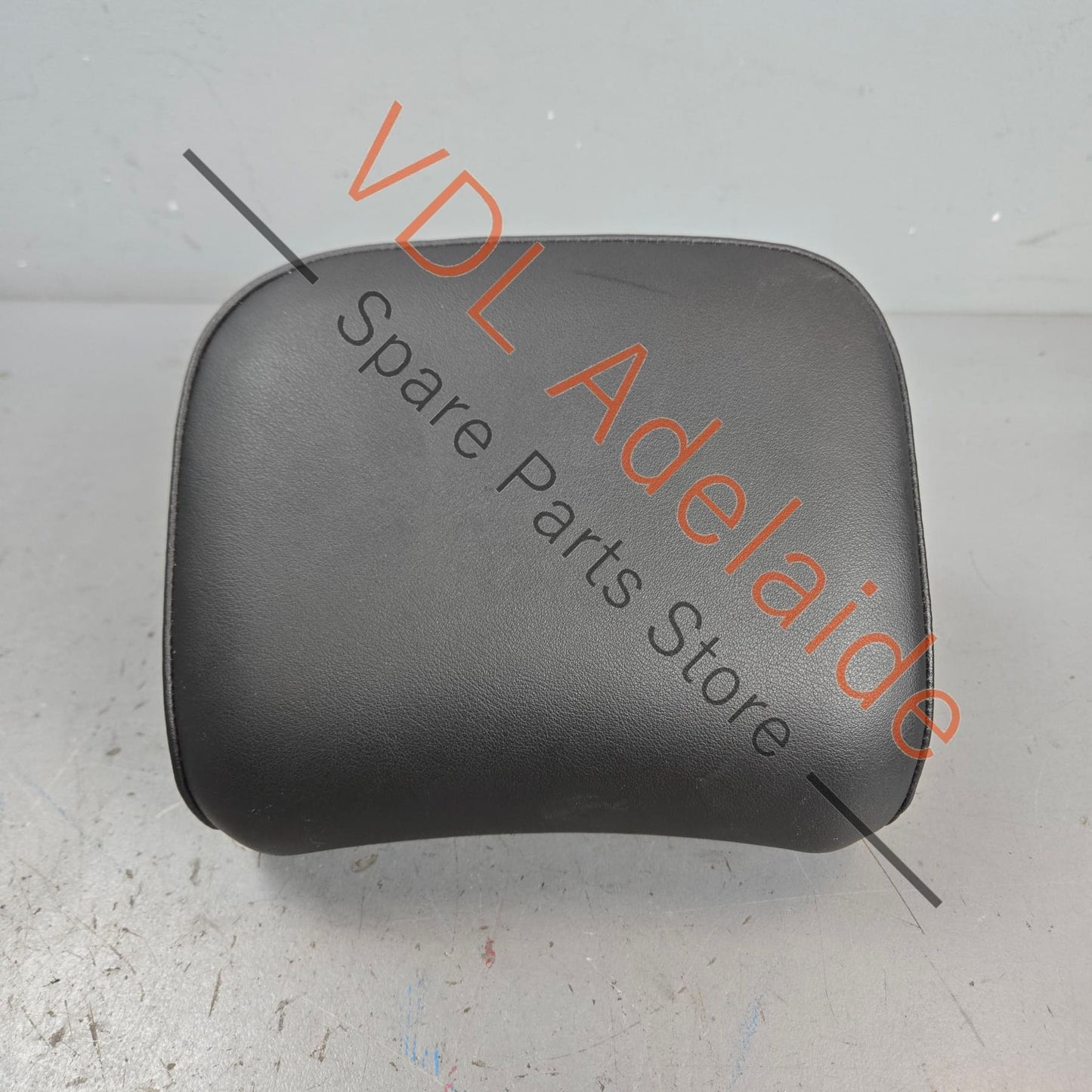 5G0885902TDYF 5G0885902T VW Golf R MK7 Rear Middle Centre Headrest 5G0885902T DYF