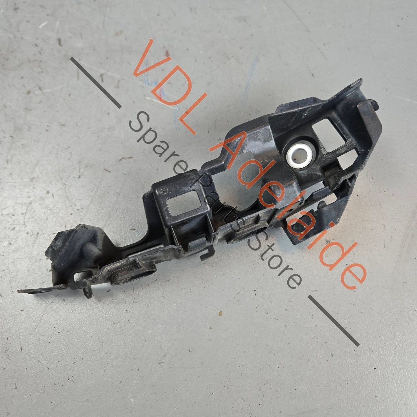 5G0807183A VW Golf MK7 Front Left Fender to Bumper Bracket 5G0807183A