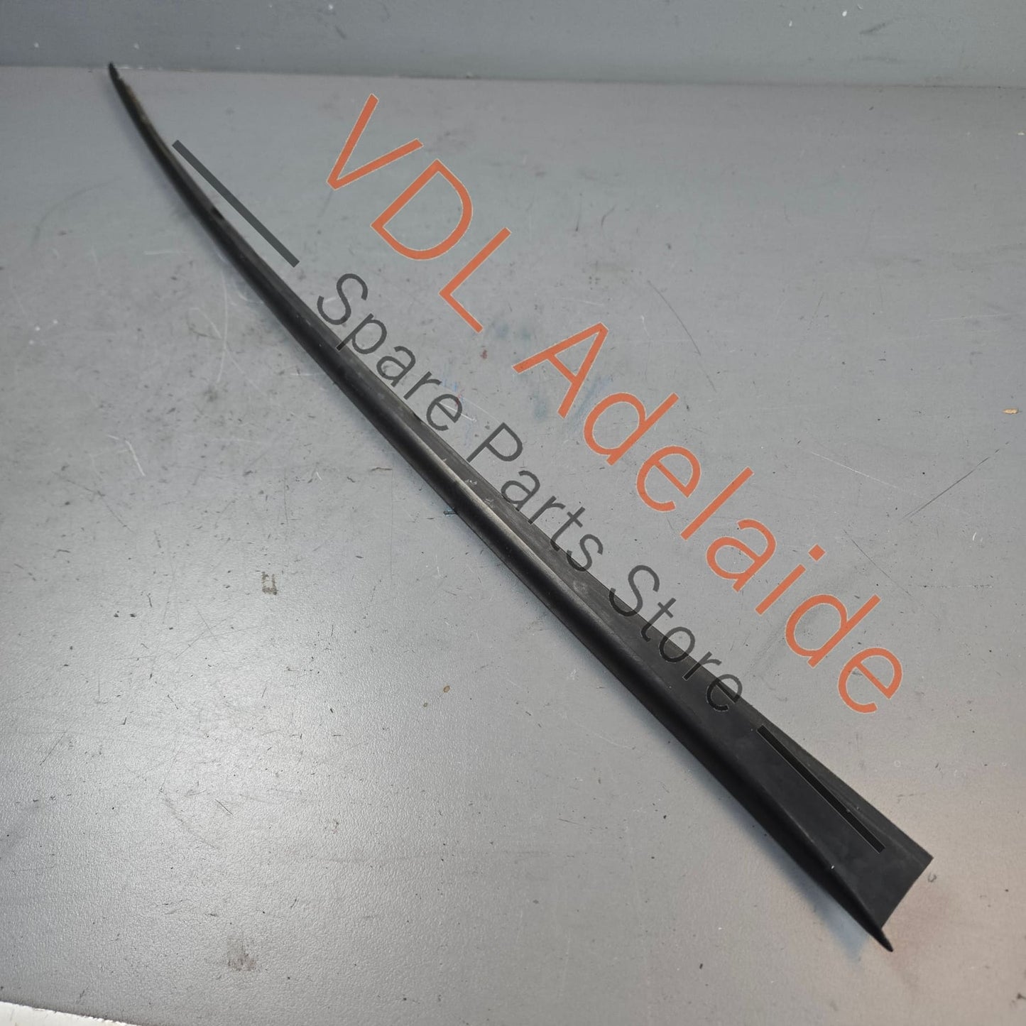 5G0854328B 5G0854328A VW Golf MK7 Right Windscreen Water Deflector Edge Strip Trim Air Guide 5G0854328B