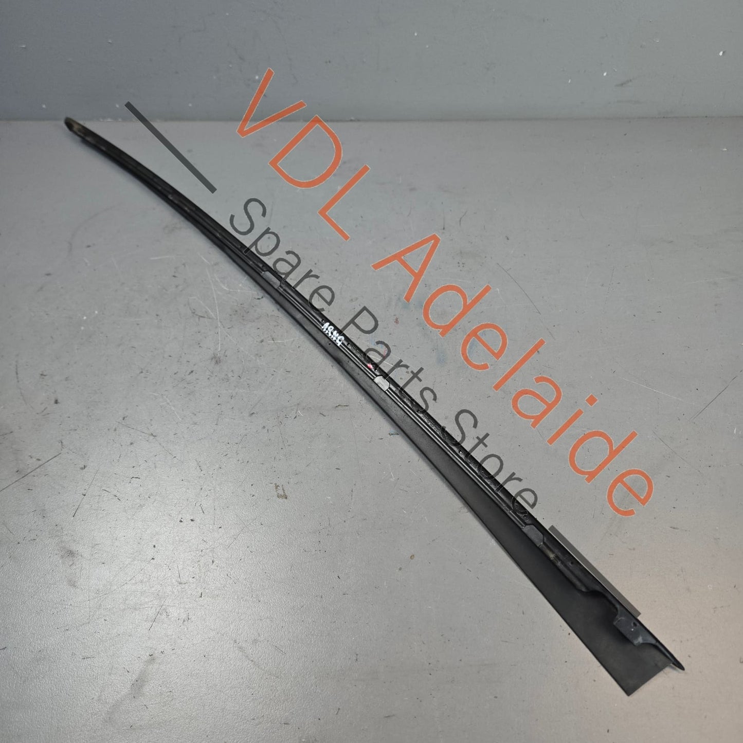 5G0854328B 5G0854328A VW Golf MK7 Right Windscreen Water Deflector Edge Strip Trim Air Guide 5G0854328B