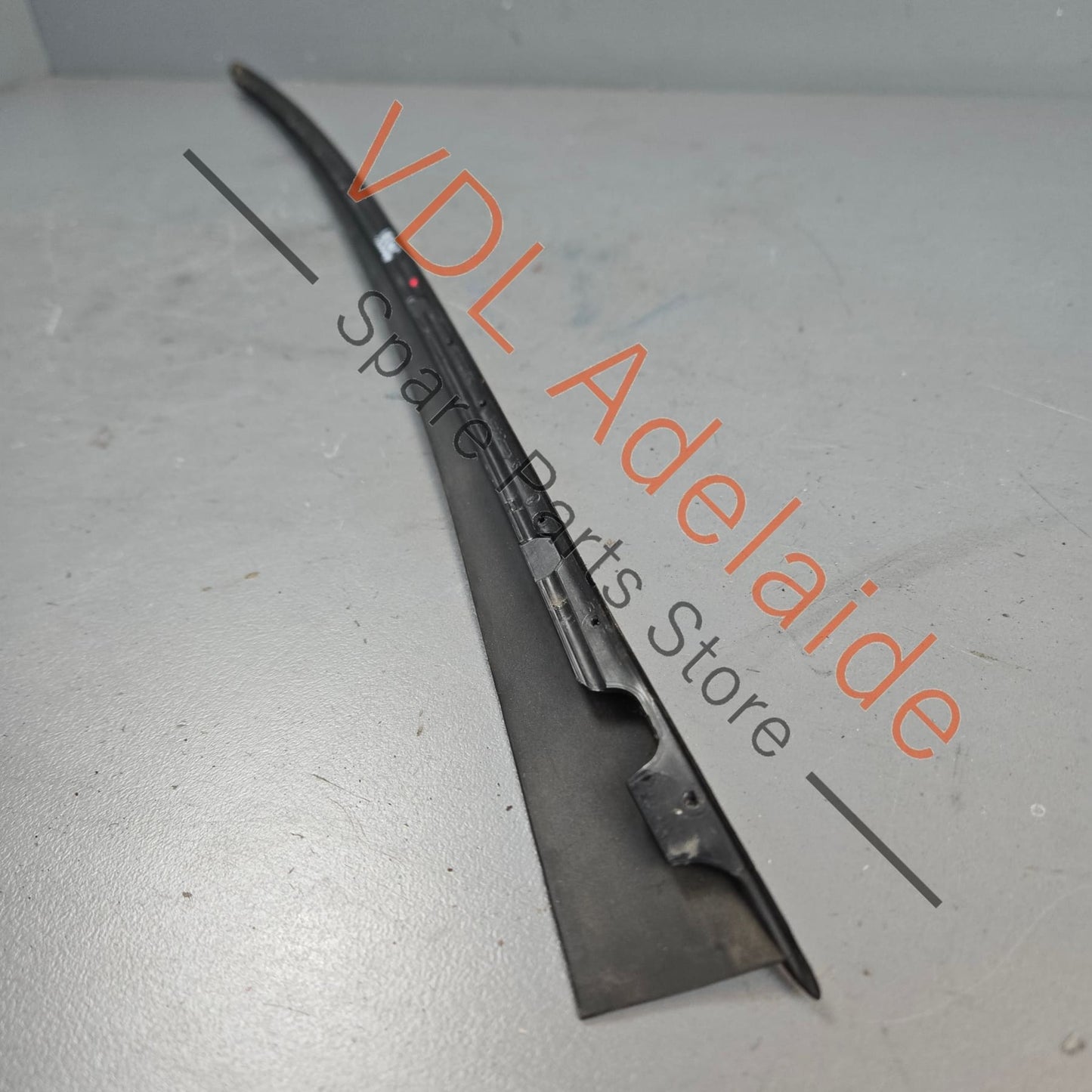 5G0854328B 5G0854328A VW Golf MK7 Right Windscreen Water Deflector Edge Strip Trim Air Guide 5G0854328B