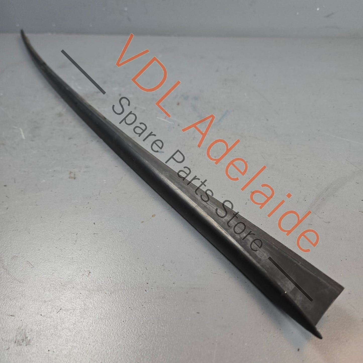 5G0854328B 5G0854328A VW Golf MK7 Right Windscreen Water Deflector Edge Strip Trim Air Guide 5G0854328B