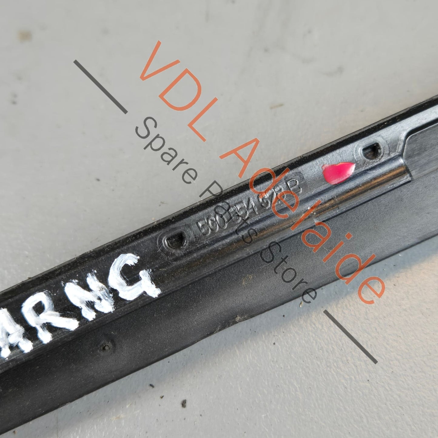 5G0854328B 5G0854328A VW Golf MK7 Right Windscreen Water Deflector Edge Strip Trim Air Guide 5G0854328B