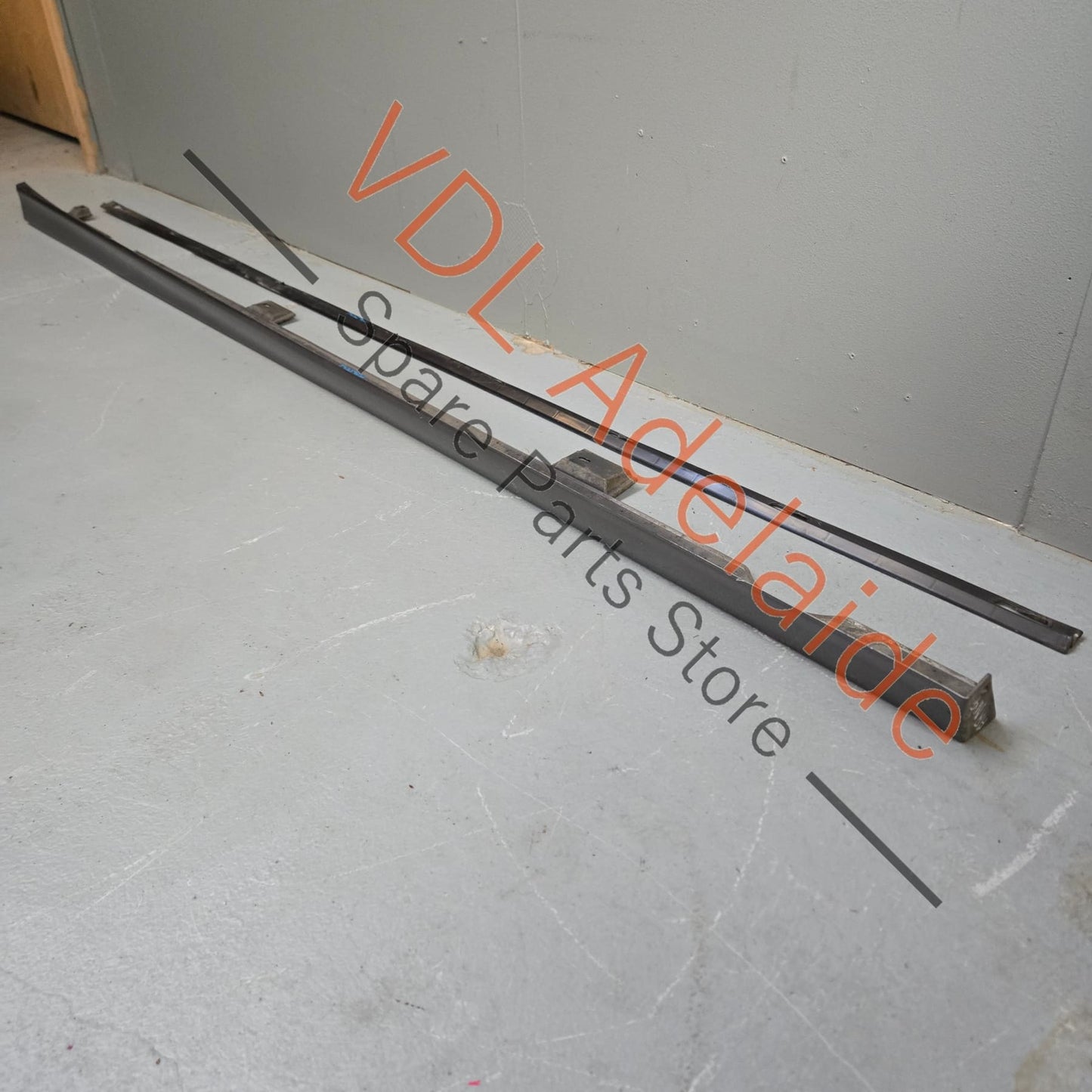 5G0853855 5G0853855GRU VW Golf R MK7 RHS Right Widened Sill Panel Sideskirt Rocker Panel Cover Trim Moulding 5G0853856