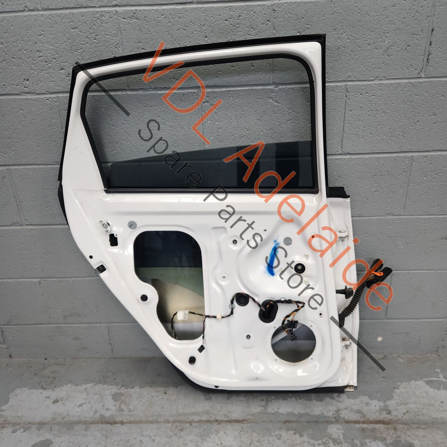 6R4833055J VW Polo 6R Rear Left Door Shell Panel Candy White B4 / B9A
