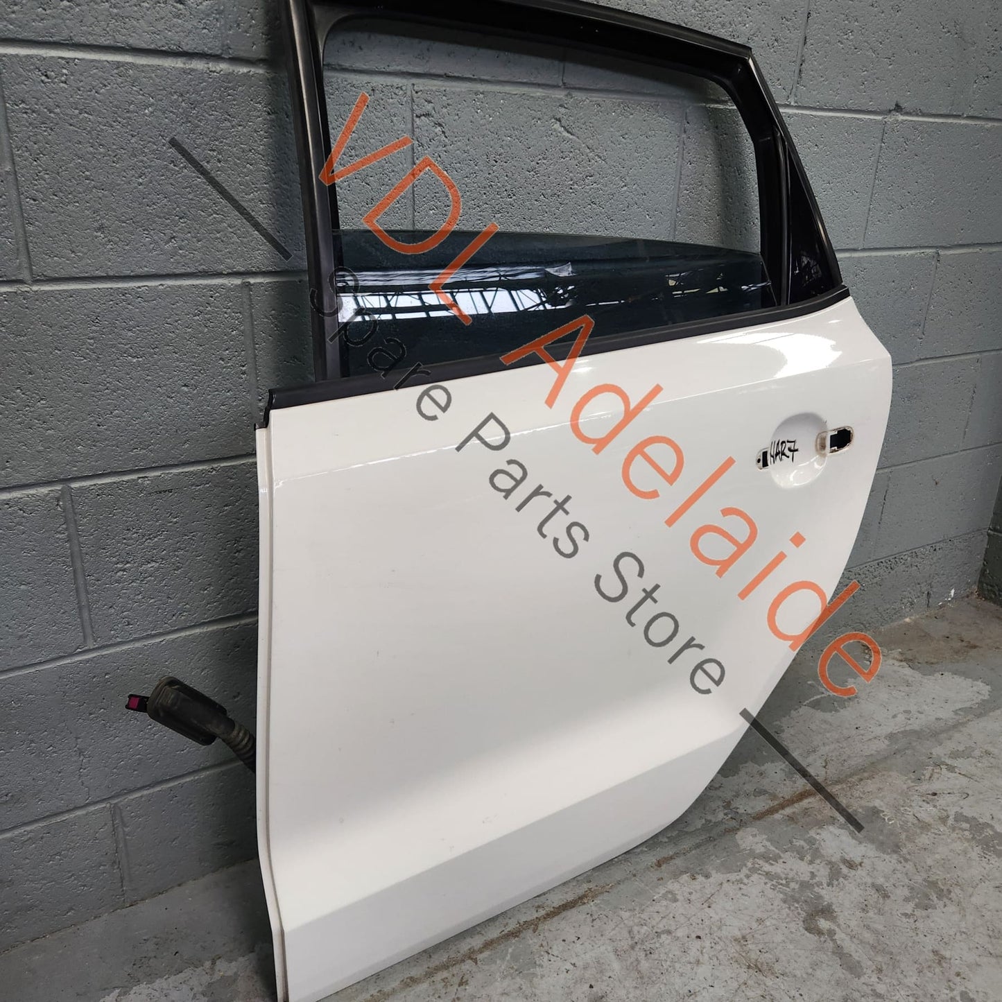 6R4833055J VW Polo 6R Rear Left Door Shell Panel Candy White B4 / B9A
