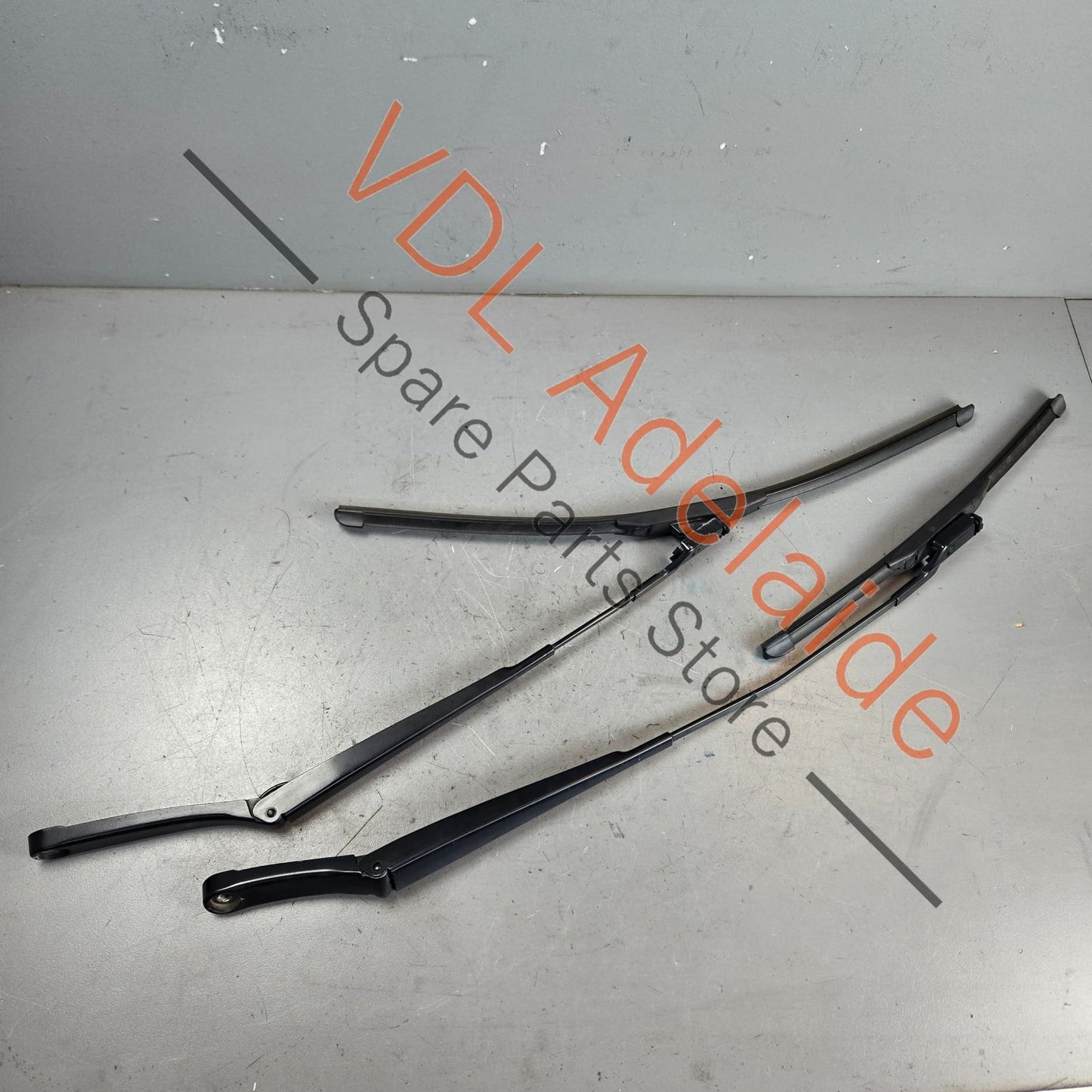 6R2955409A 6R2998002 6R2955410A VW Polo MK5 6R Pair of Windscreen Wiper Arms 6R2998002 6R2955410A 6R2955409A