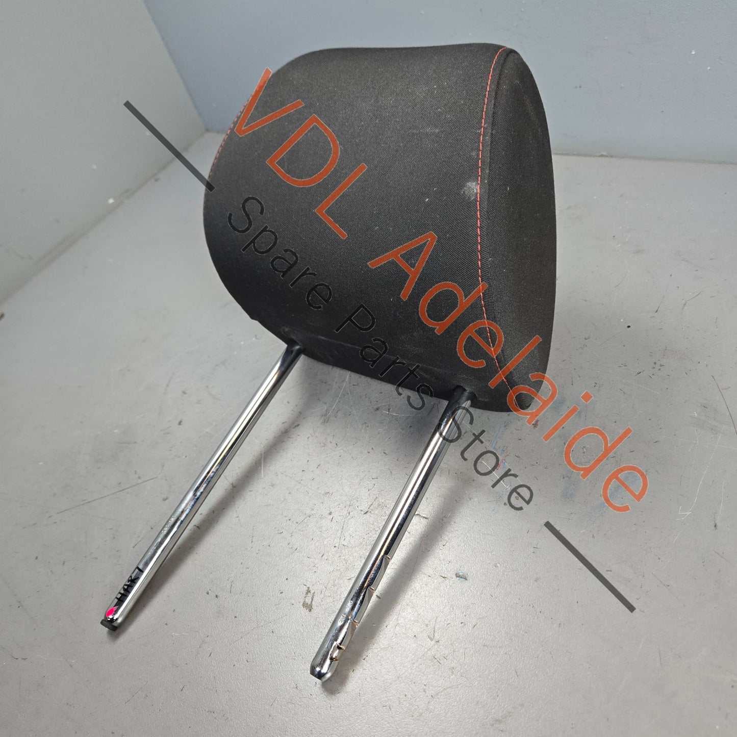 6R0881901MYCG 6R0881901M VW Polo Gti 6R Cloth Headrest for front Seat Red Stitch Titanium black/red 6R0881901M YCG