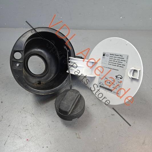 6R0809857M 6R0809857LGRU 6R0809857H  VW Polo 6R MK5 Petrol Fuel Filler Flap Lid Cap Candy White B4 / B9A 6R0809857L