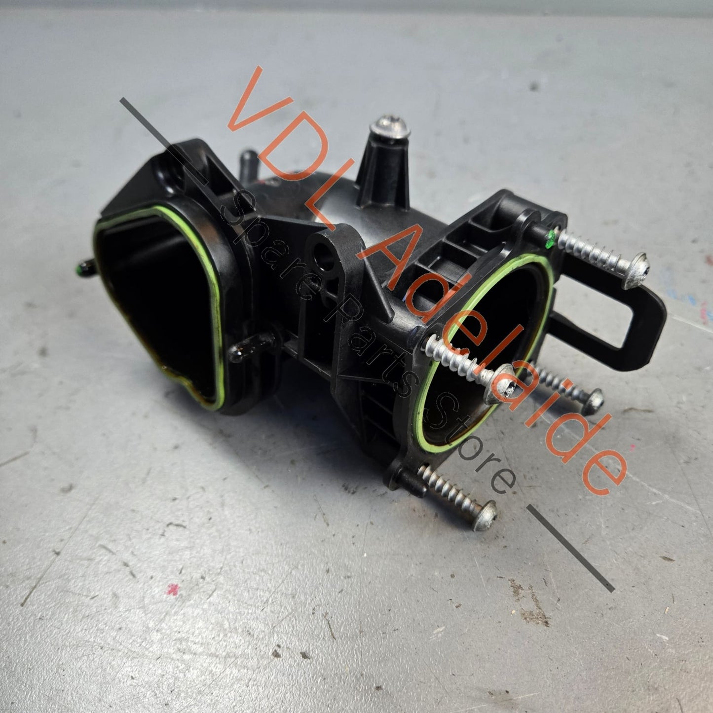 03C129721D VW 1.4 Inlet Manifold Pipe 03C129721D Throttle Body Adapter