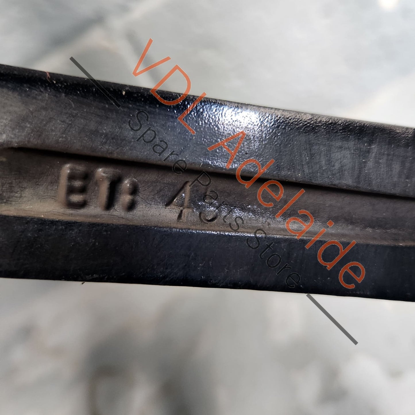 5G0601025AJAX1 5G0601025AJ VW Golf 19in Pretoria style alloy wheel Straight & free of cracks 19x8.5 ET 45 #01
