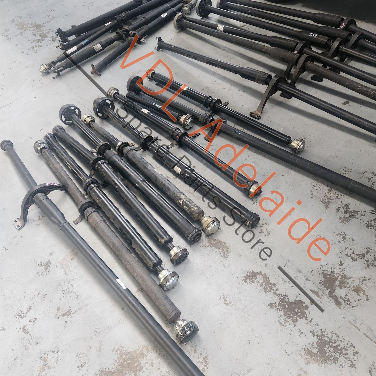 8R0521101Q 8R0521101M Audi SQ5 Q5 Cardan Propeller Tail Shaft 8R0521101Q 8R0521101M