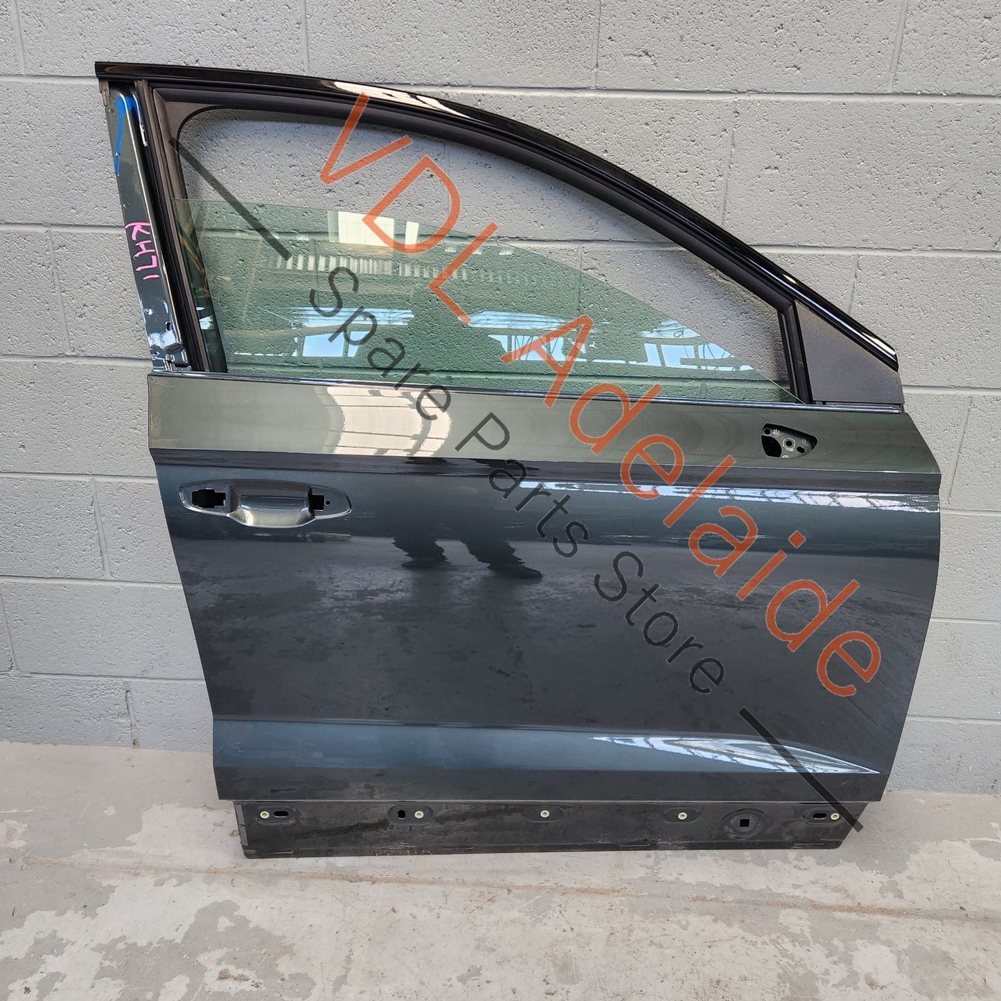 575831052E Cupra Ateca Front Right Door Shell w Glass 9S / X6T Camouflage Green Metallic 575831052E
