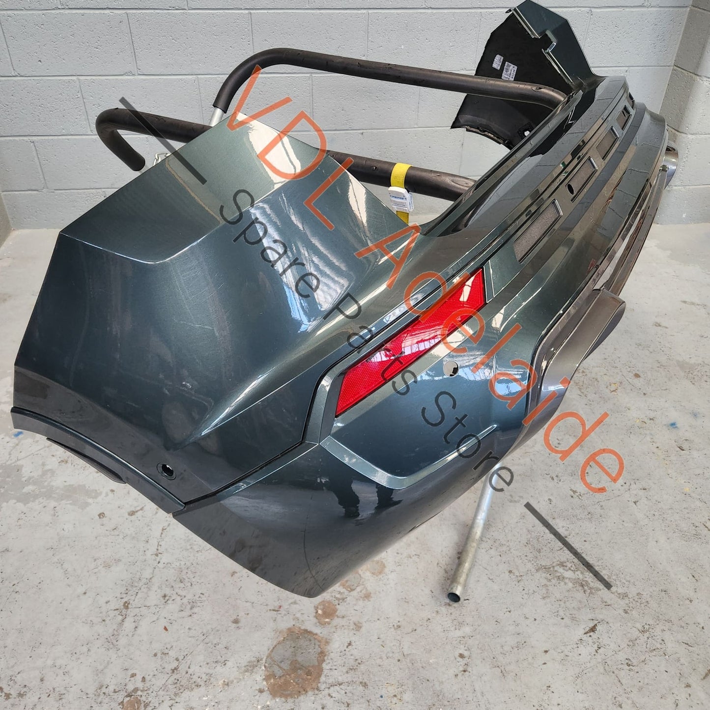 575 807 421 G GRU 575 807 568 D 9DG Cupra Ateca Rear Bumper Cover w Diffuser 9S / X6T Camouflage Green Metallic