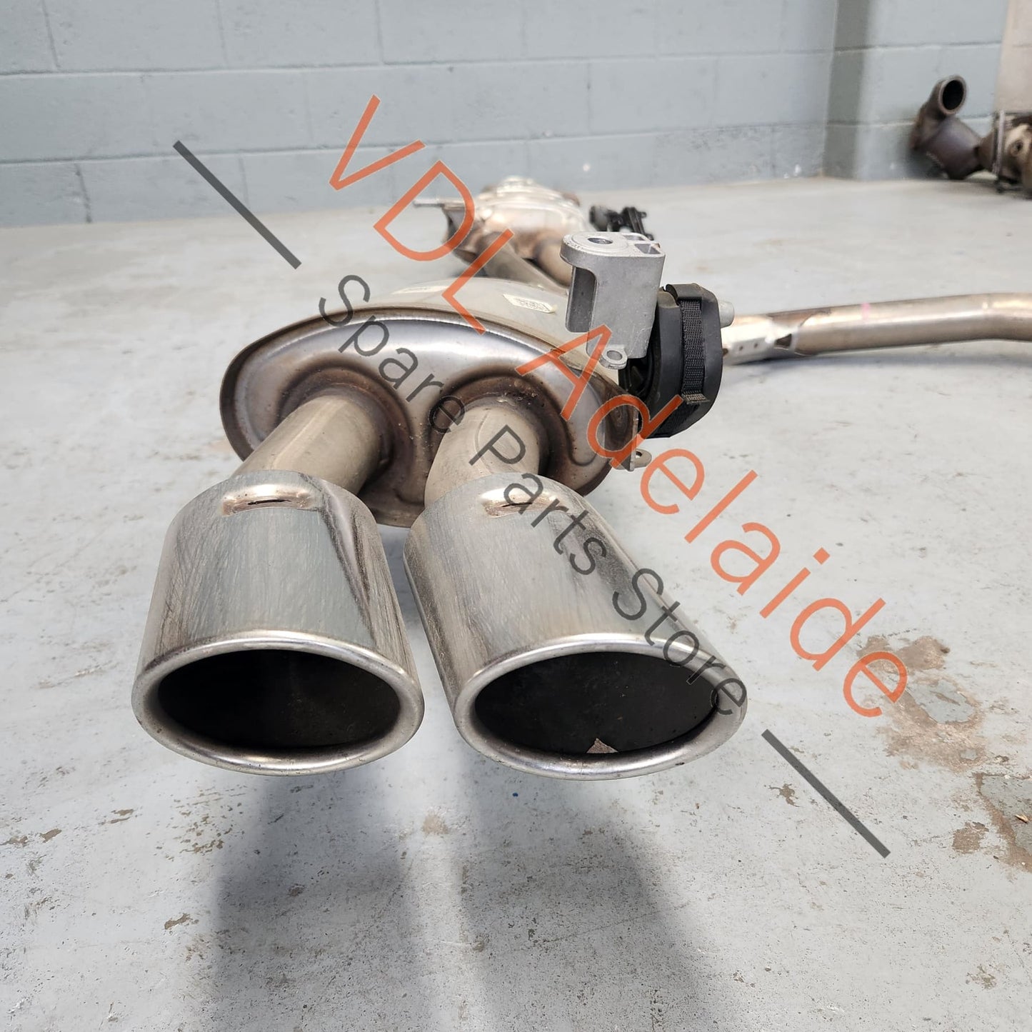 8W0253610C 8W0253609K Audi S5 F5 B9 Rear Exhaust Muffler System with Quad Tail Pipe Outlets