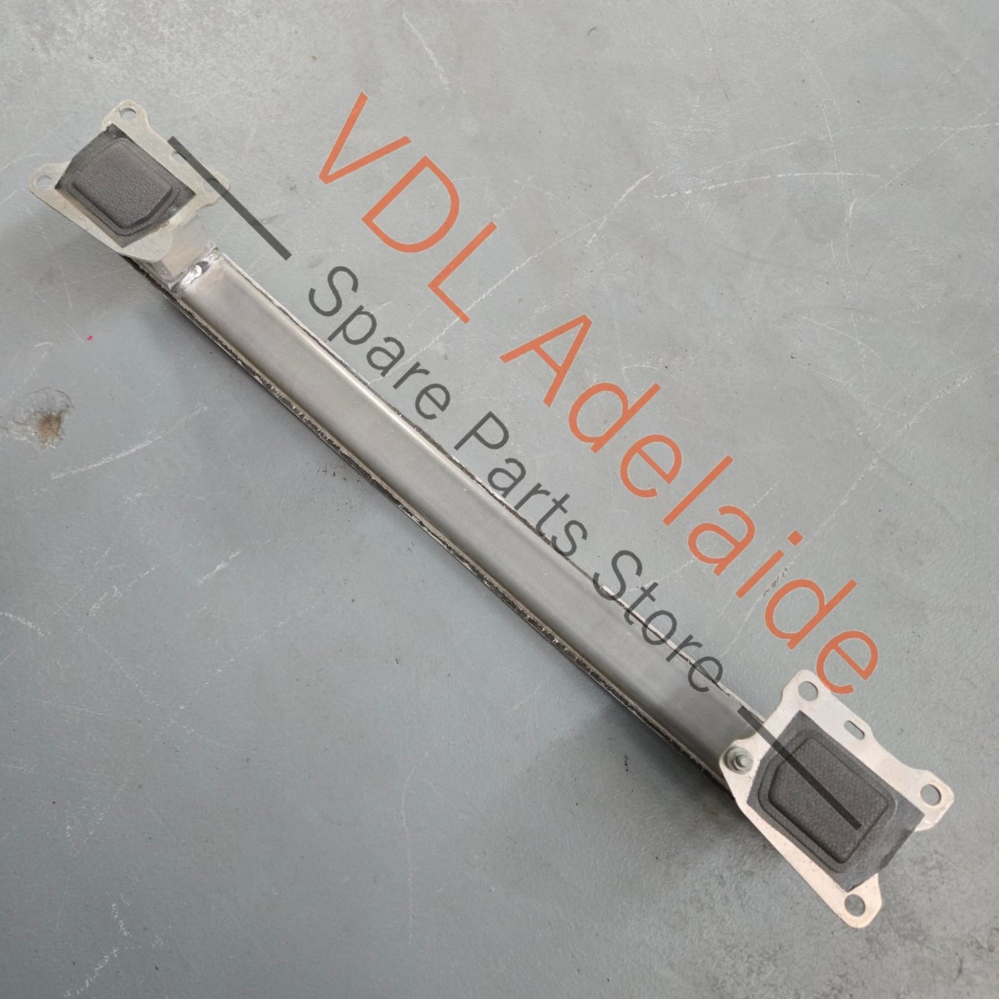 8W0807309H Audi A5 S5 B9 F5 Rear Bumper Reinforcement Bar Reo 8W0807309H