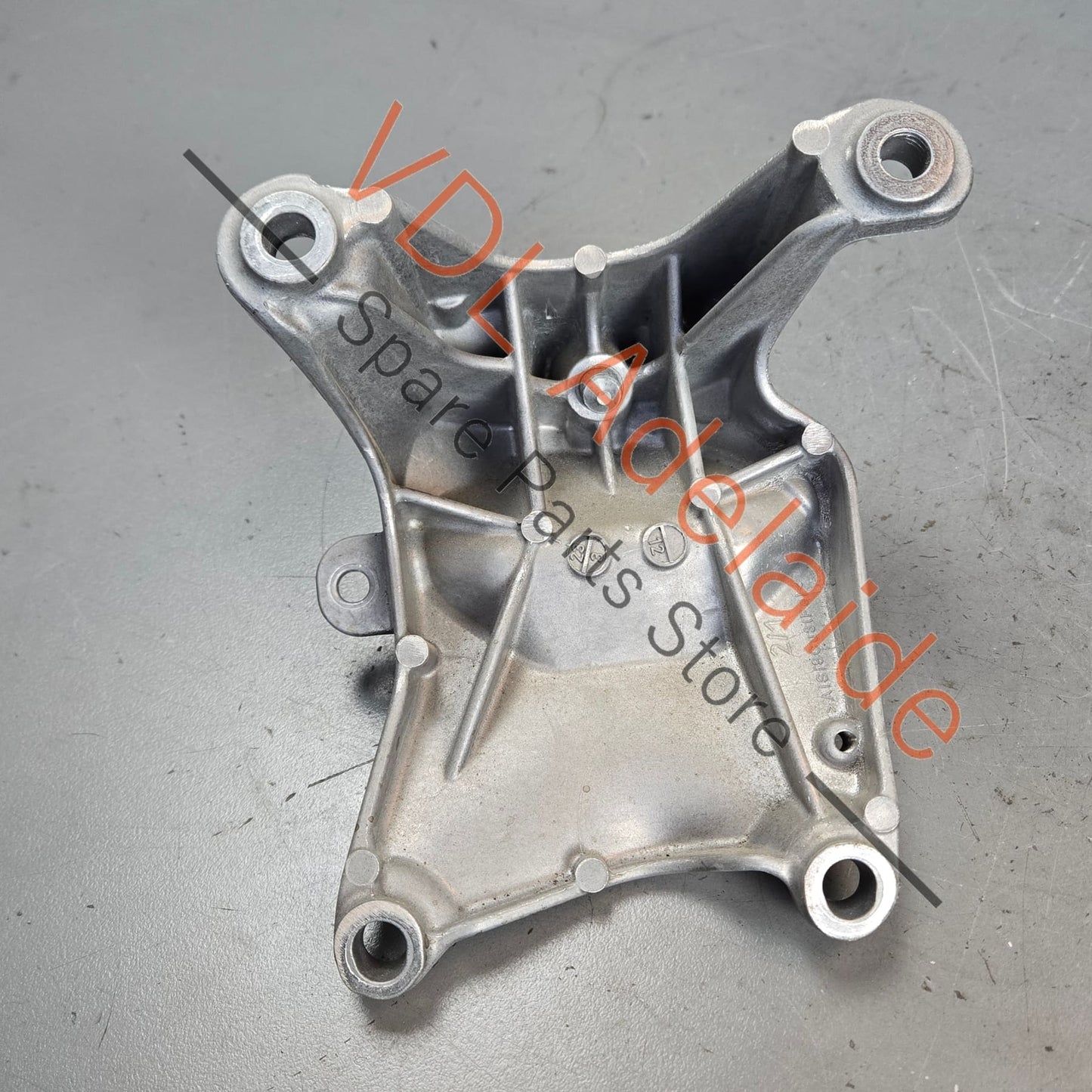 8W0199308R Audi B9 S4 S5 3.0 V6 Aluminium Engine Mounting Bracket Right Side 8W0199308R