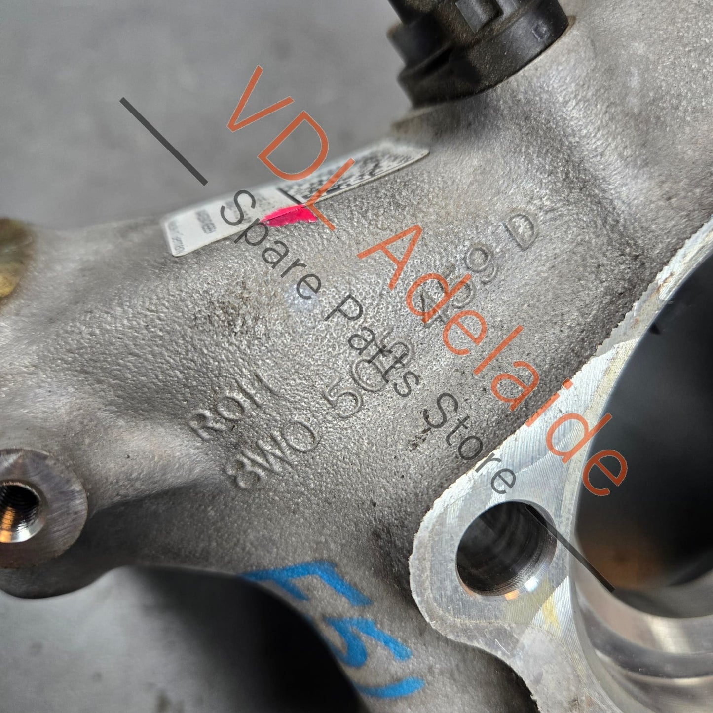 8W0505431Q 8W0505459D Audi A4 A5 RS5 RS4 Rear Left Wheel Hub Knuckle Bearing Housing 8W0505431Q 8W0505459D